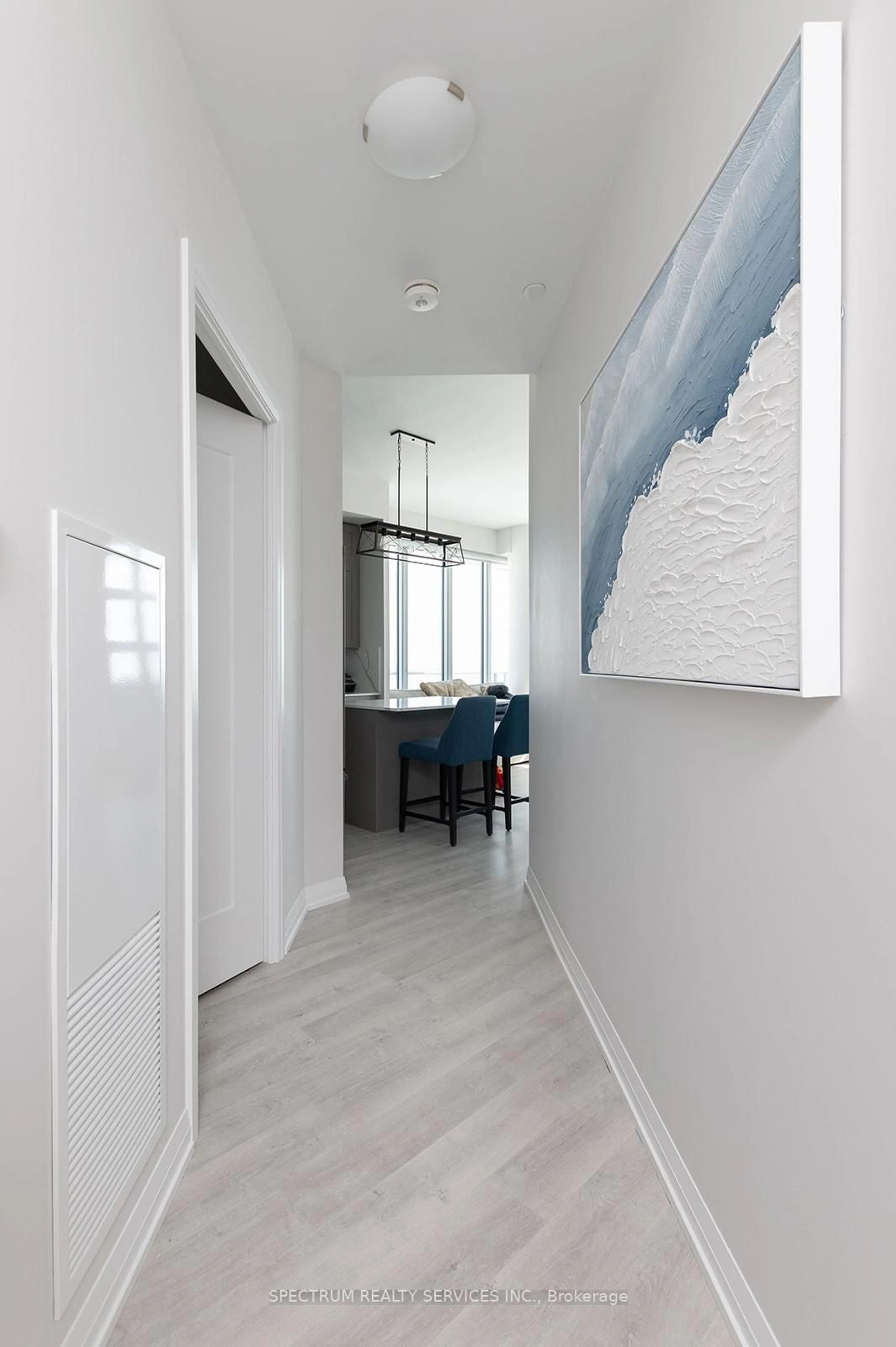 Indoor entryway for 9000 Jane St #2302, Vaughan Ontario L4K 0M6