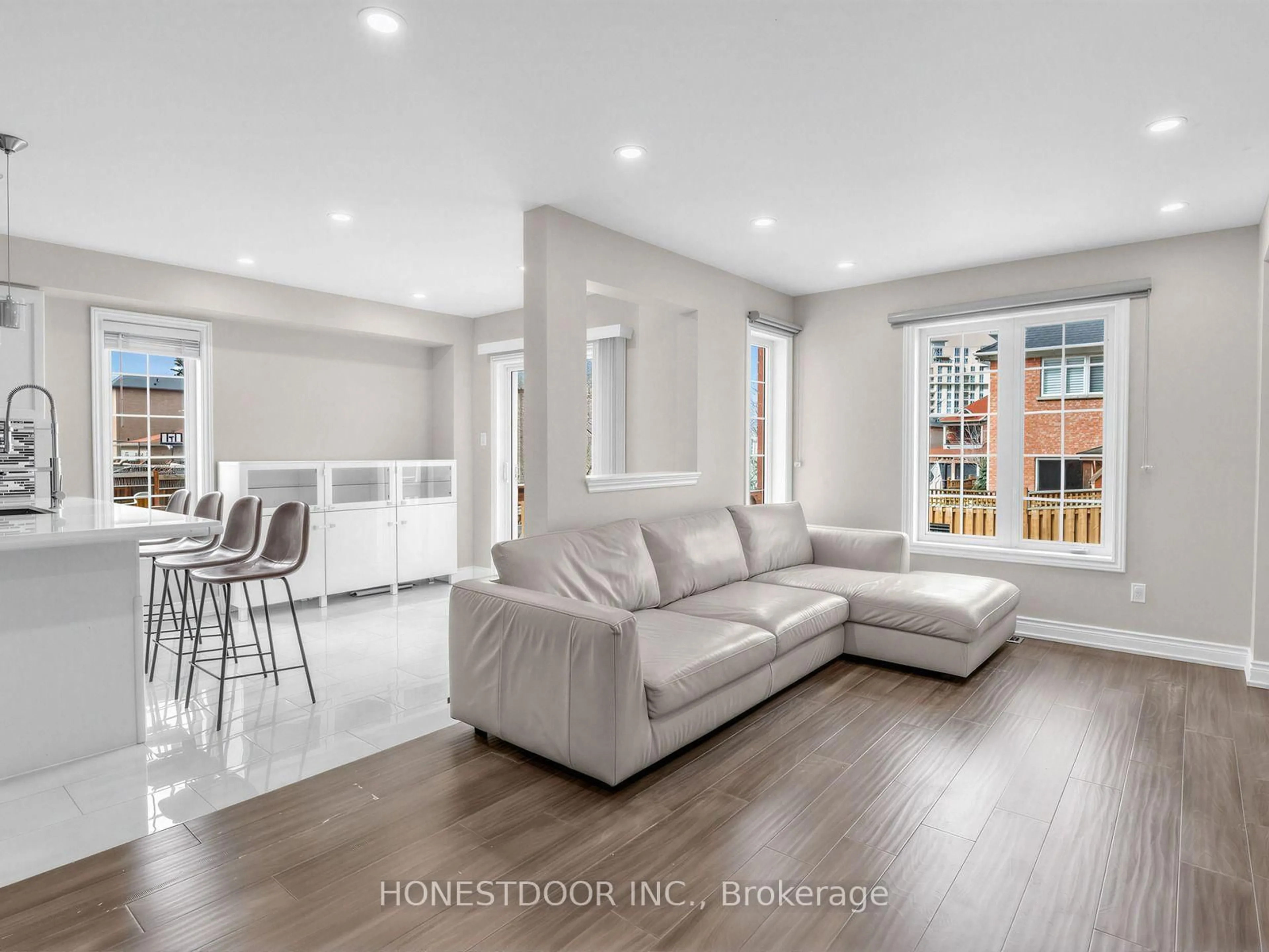 Unknown for 76 Peshawar Ave, Markham Ontario L3R 9V3