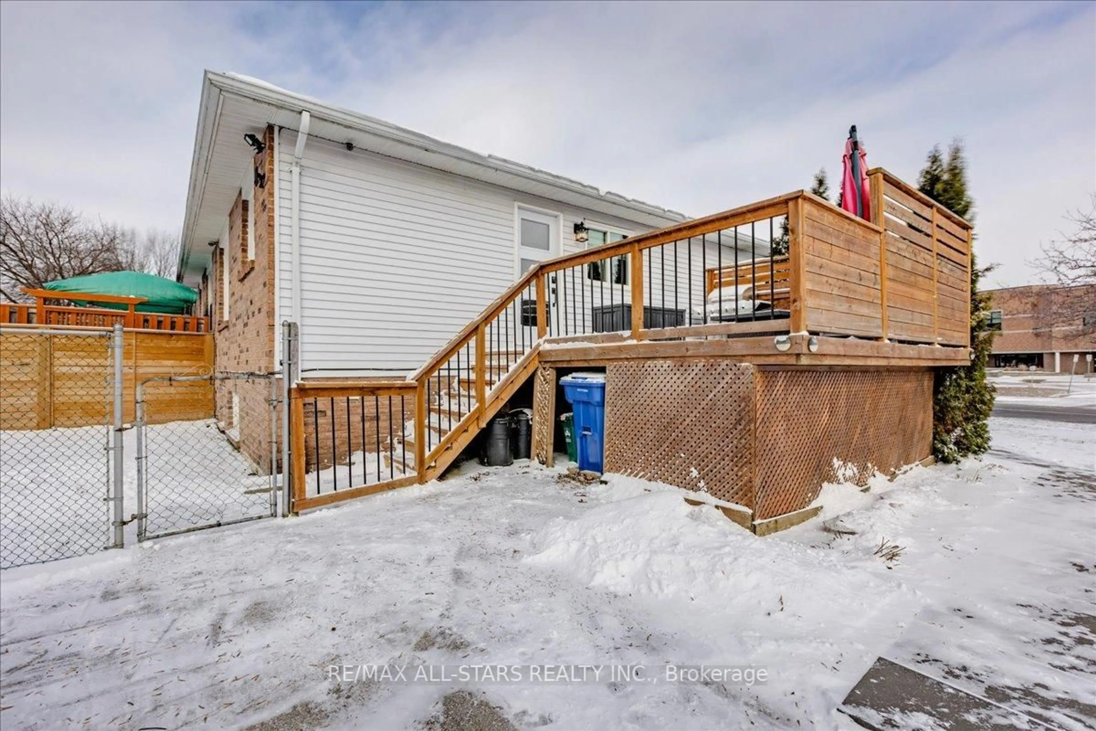 Unknown for 77 Biscayne Blvd, Georgina Ontario L4P 3M8