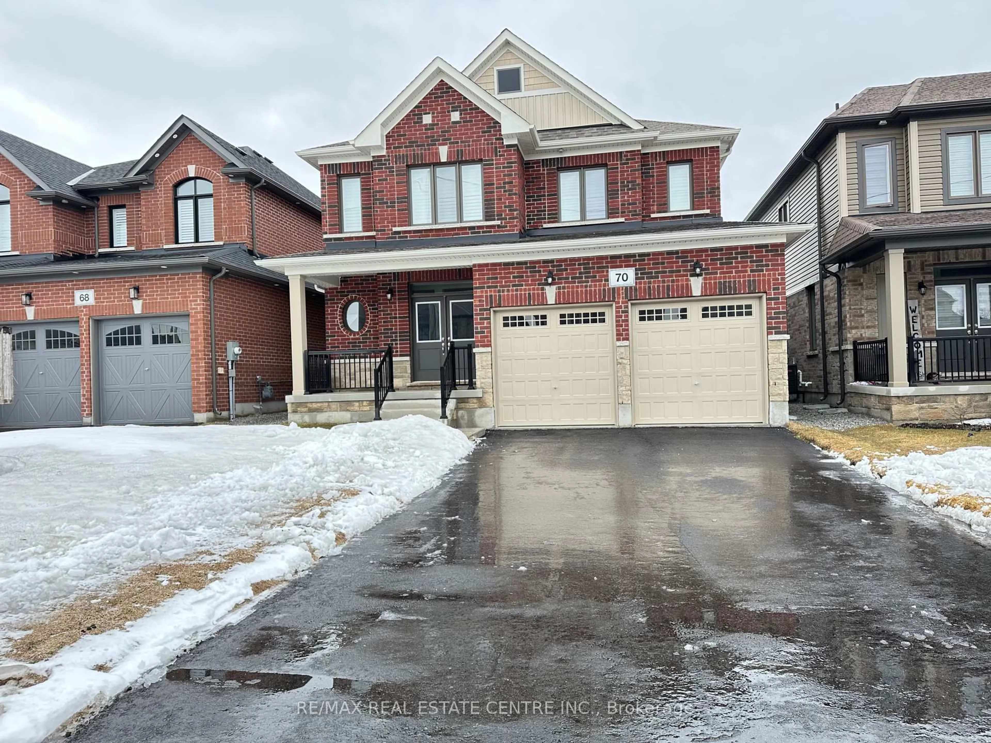 Home with brick exterior material, street for 70 Wakefield Blvd, Essa Ontario L3W 0L9