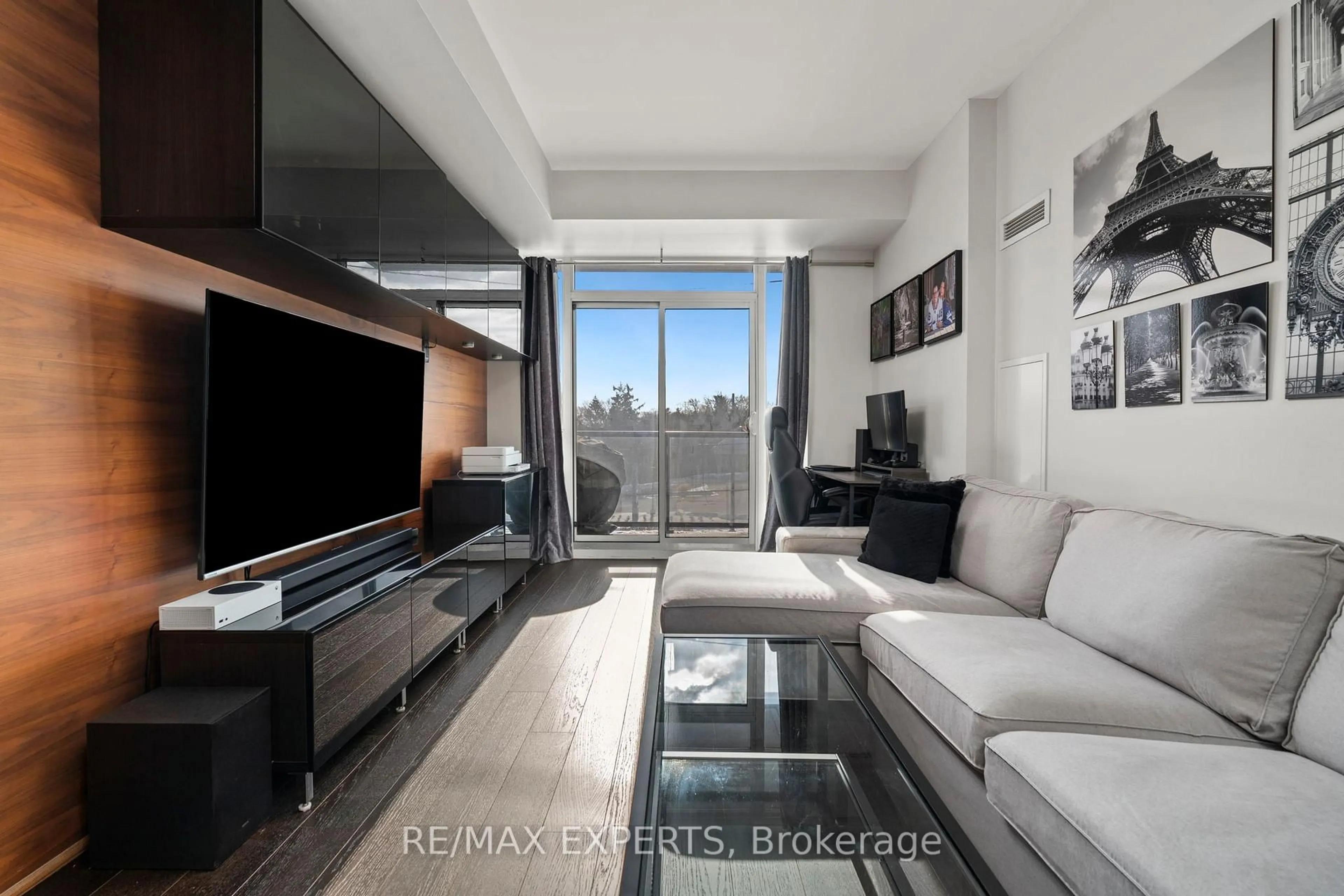 Living room with furniture, unknown for 4700 Highway 7 #420, Vaughan Ontario L4L 0B4