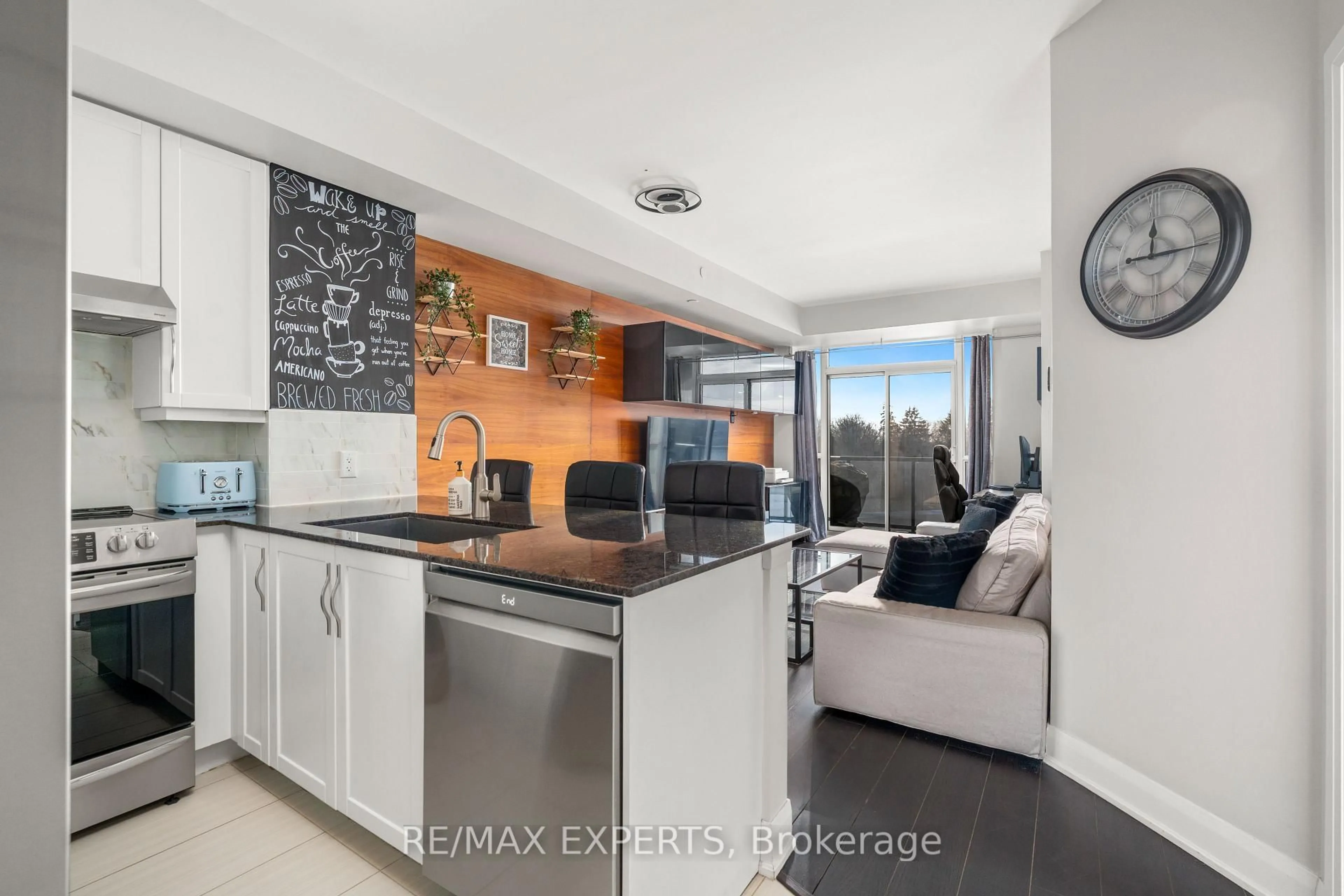 Open concept kitchen, ceramic/tile floor for 4700 Highway 7 #420, Vaughan Ontario L4L 0B4