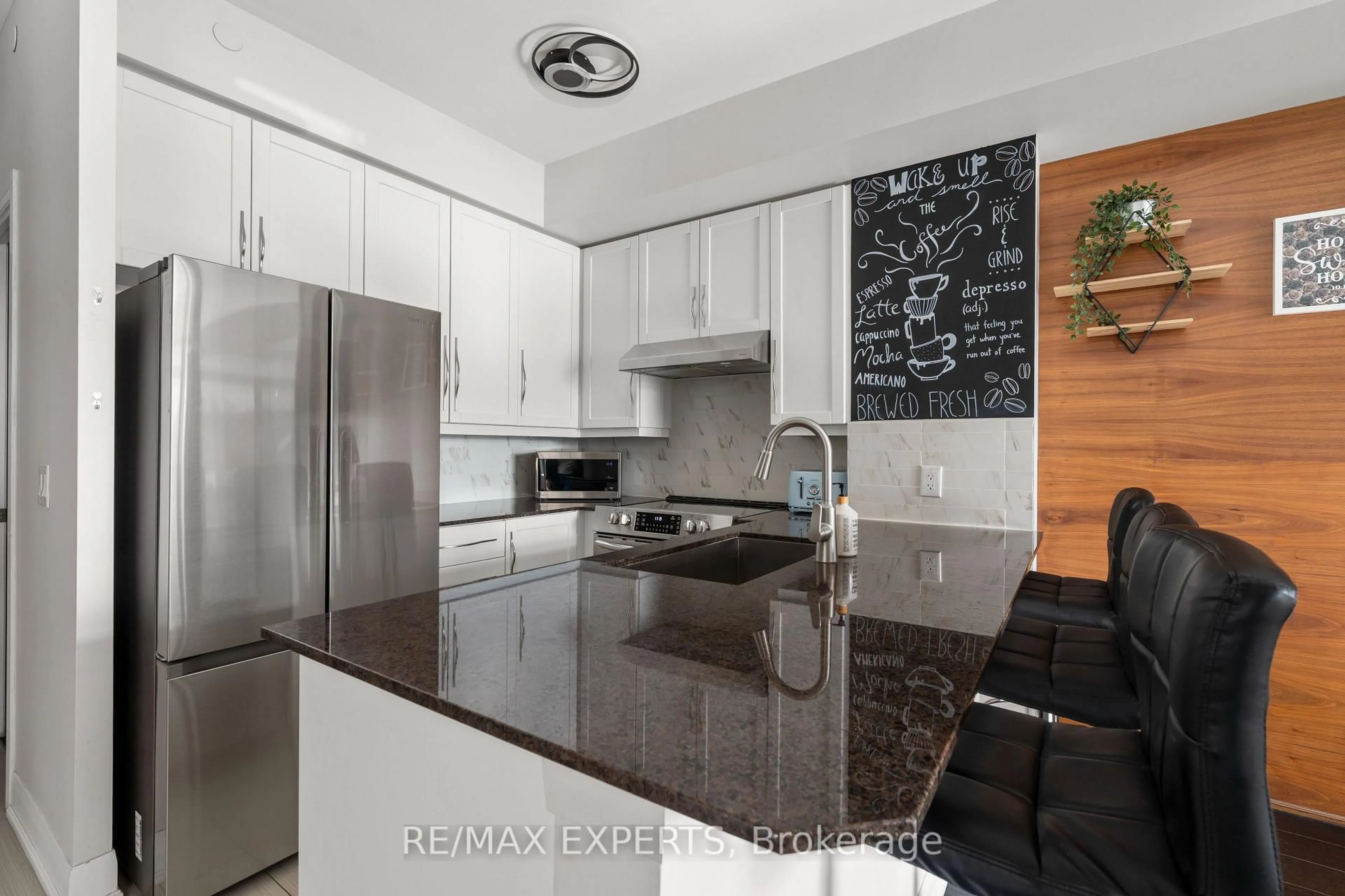 Contemporary kitchen, ceramic/tile floor for 4700 Highway 7 #420, Vaughan Ontario L4L 0B4