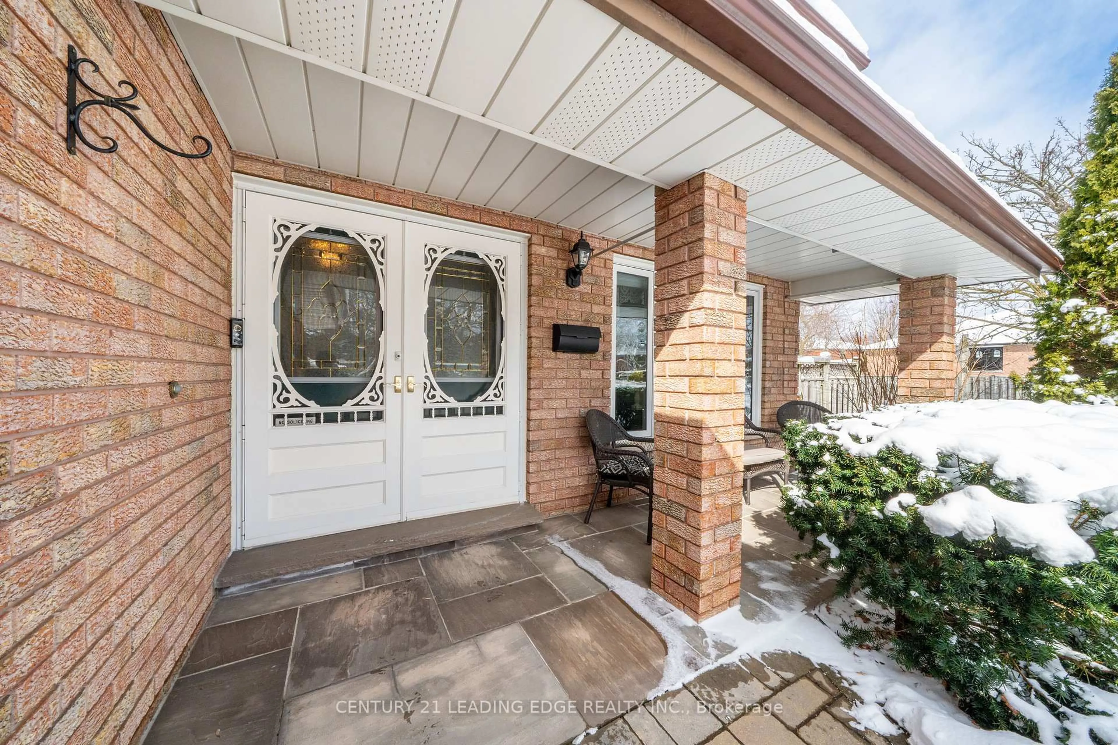 Indoor entryway for 283 Debborah Pl, Whitchurch-Stouffville Ontario L4A 5C5