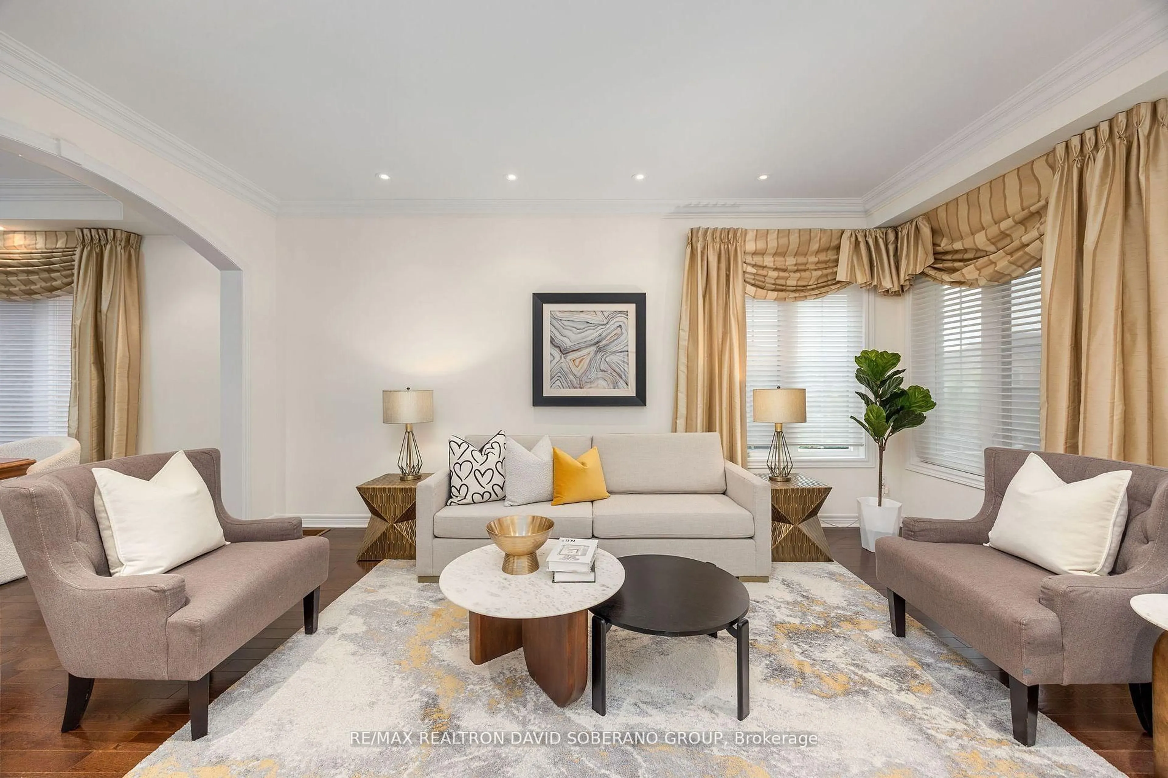 Living room with furniture, unknown for 26 Chopin Blvd, Vaughan Ontario L4J 8Y6