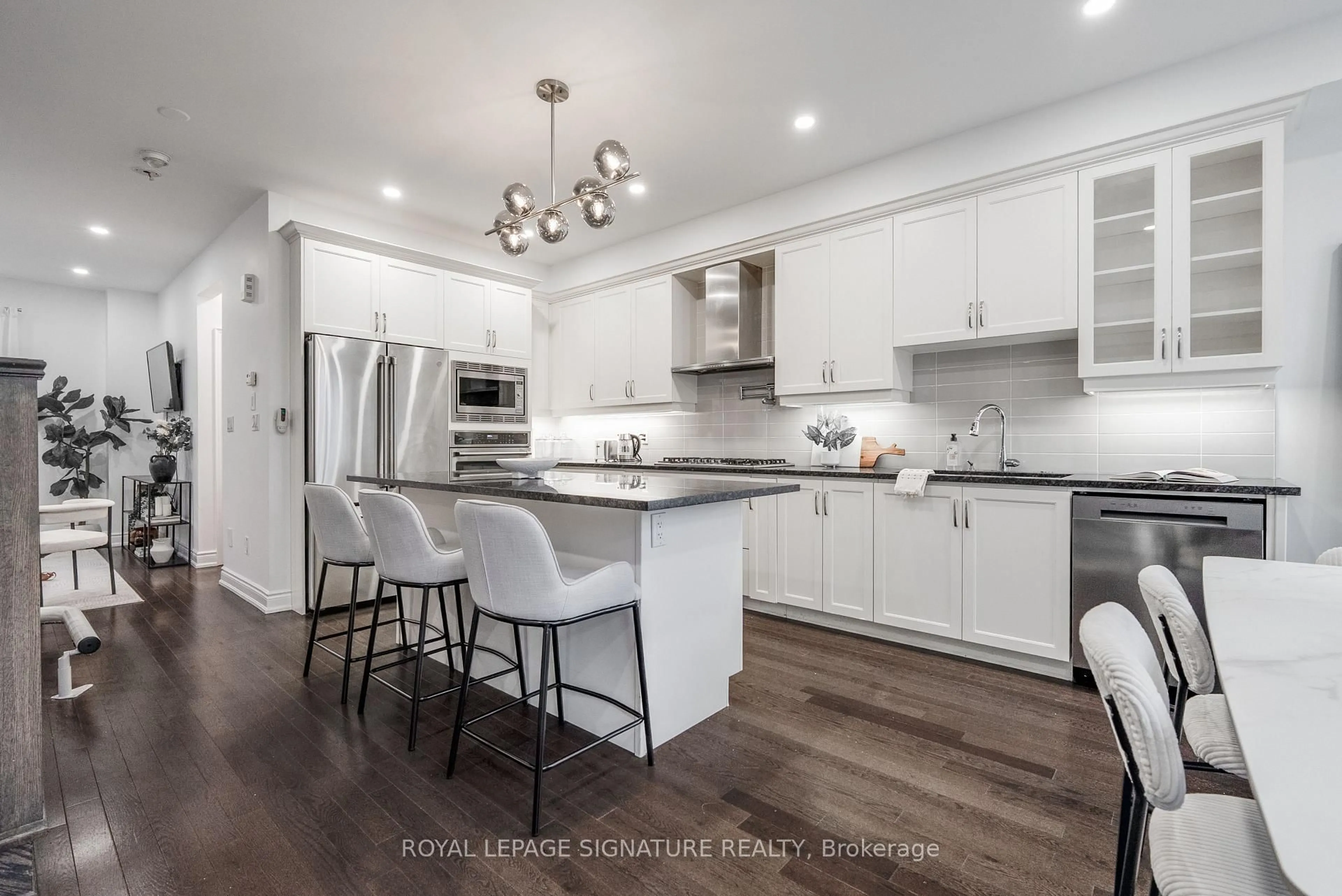 Open concept kitchen, unknown for 14 Queen Mary Crt, Vaughan Ontario L4L 0H9