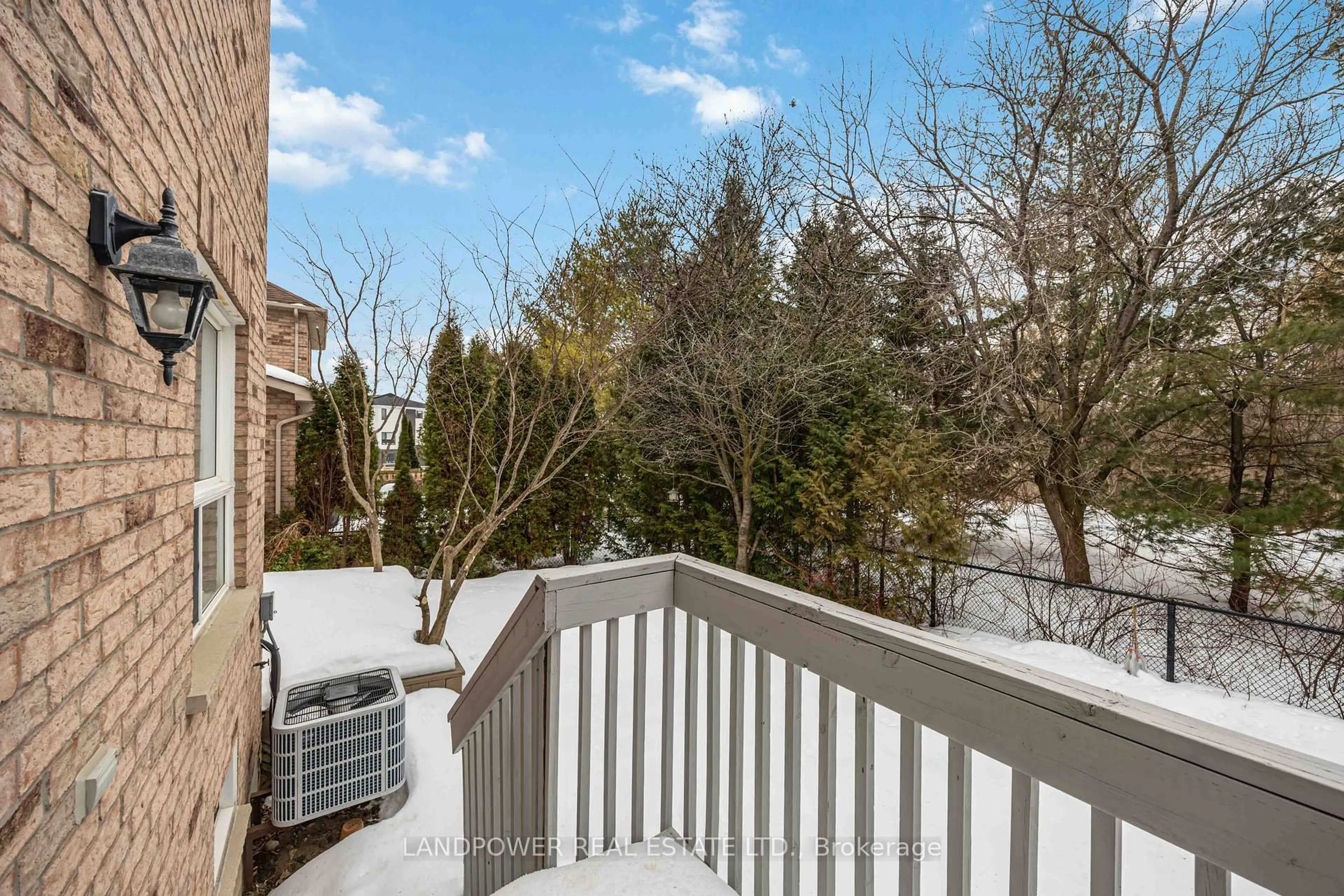 Patio, unknown for 12 Debonair St, Richmond Hill Ontario L4C 0R2