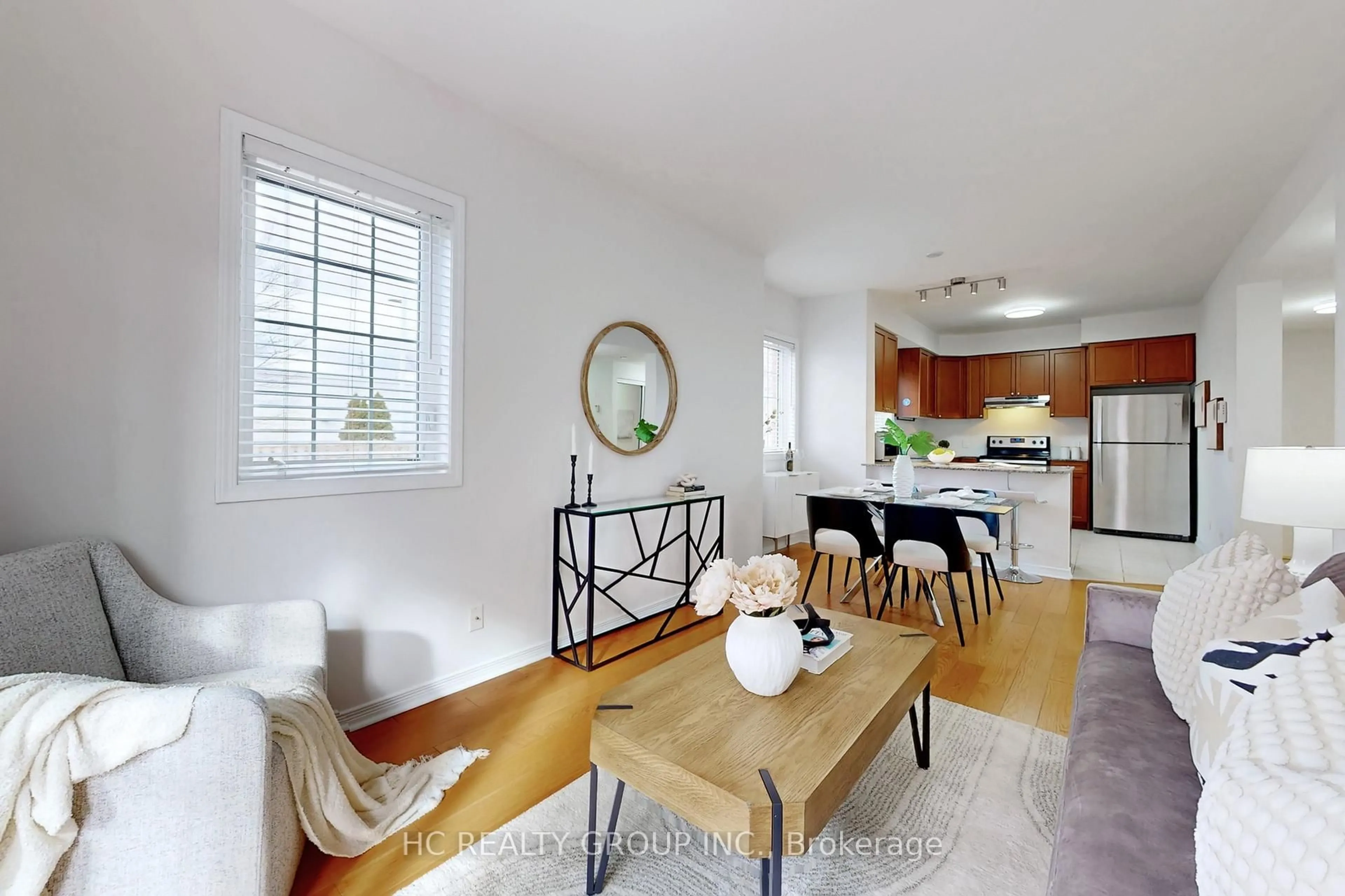 Open concept kitchen, unknown for 9 Ormerod Lane, Richmond Hill Ontario L4S 0G3