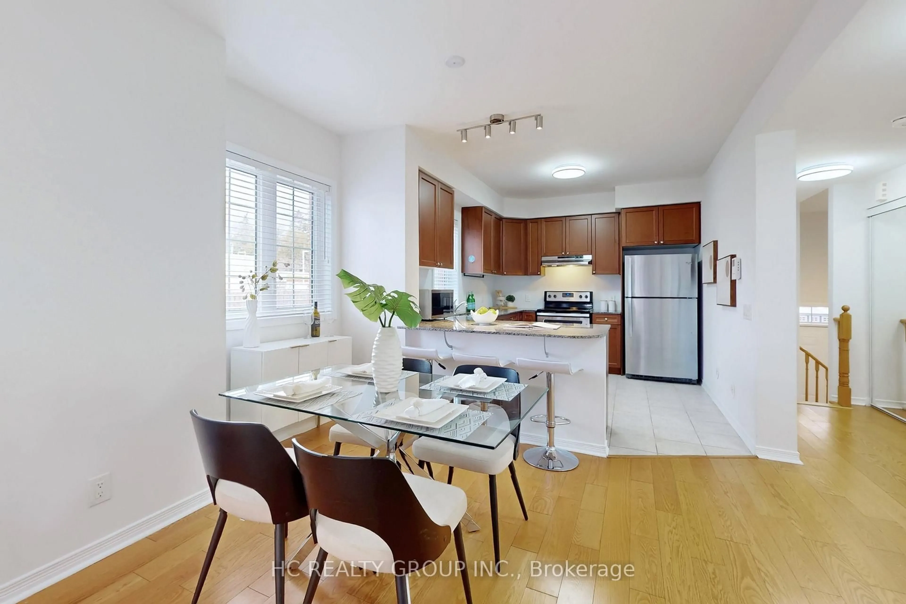 Open concept kitchen, unknown for 9 Ormerod Lane, Richmond Hill Ontario L4S 0G3