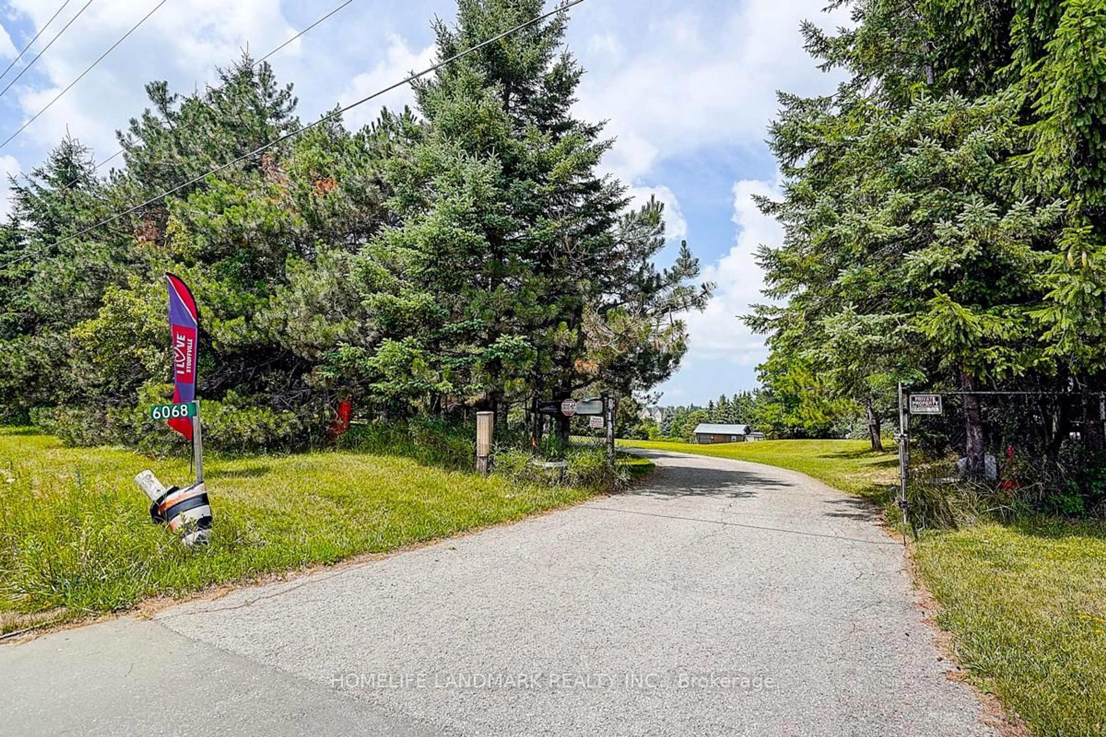 Patio, unknown for 6068 Bloomington Rd, Whitchurch-Stouffville Ontario L4A 2W7