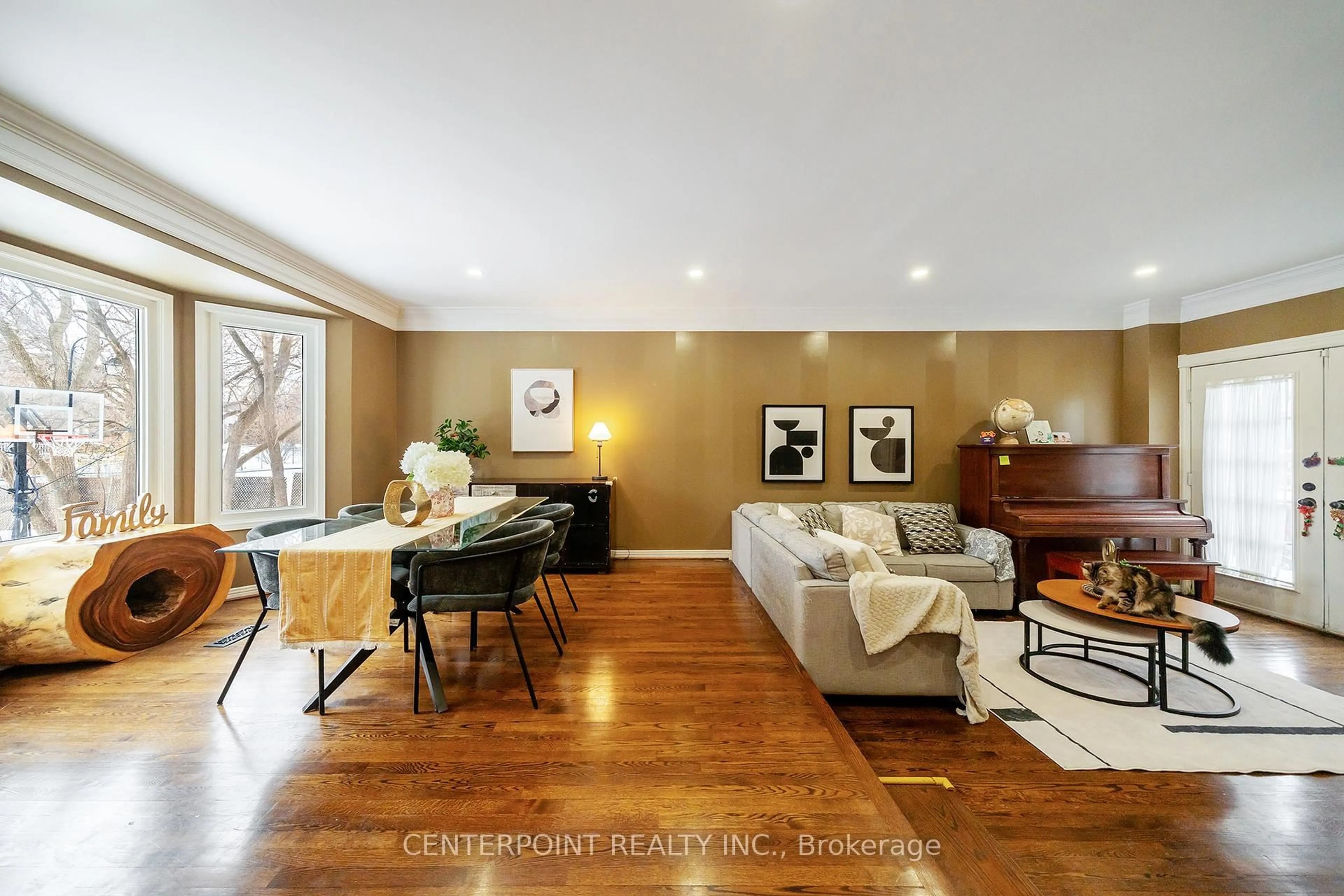 Living room with furniture, unknown for 49 Redwood Lane, Markham Ontario L3R 3Z1