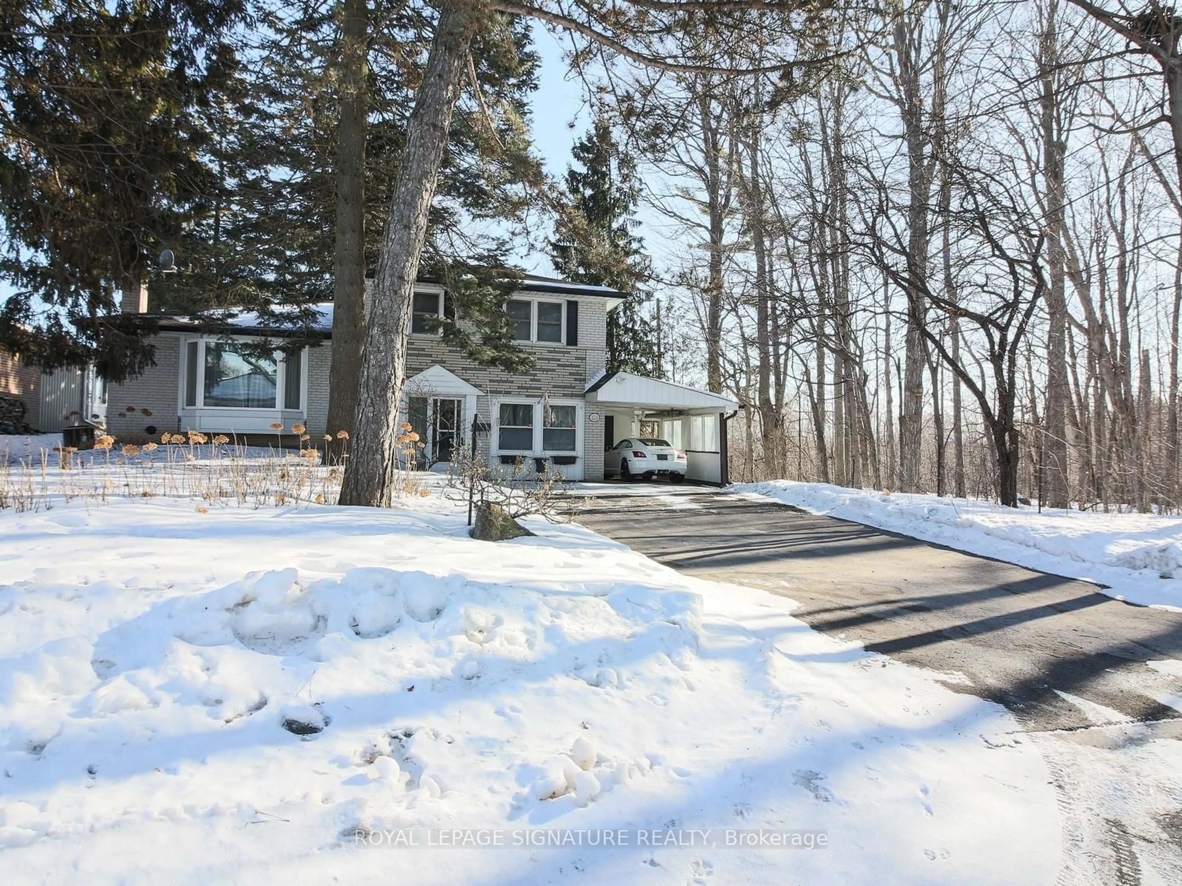 A pic from outside/outdoor area/front of a property/back of a property/a pic from drone, street for 145 Drakefield Rd, Markham Ontario L3P 1G9