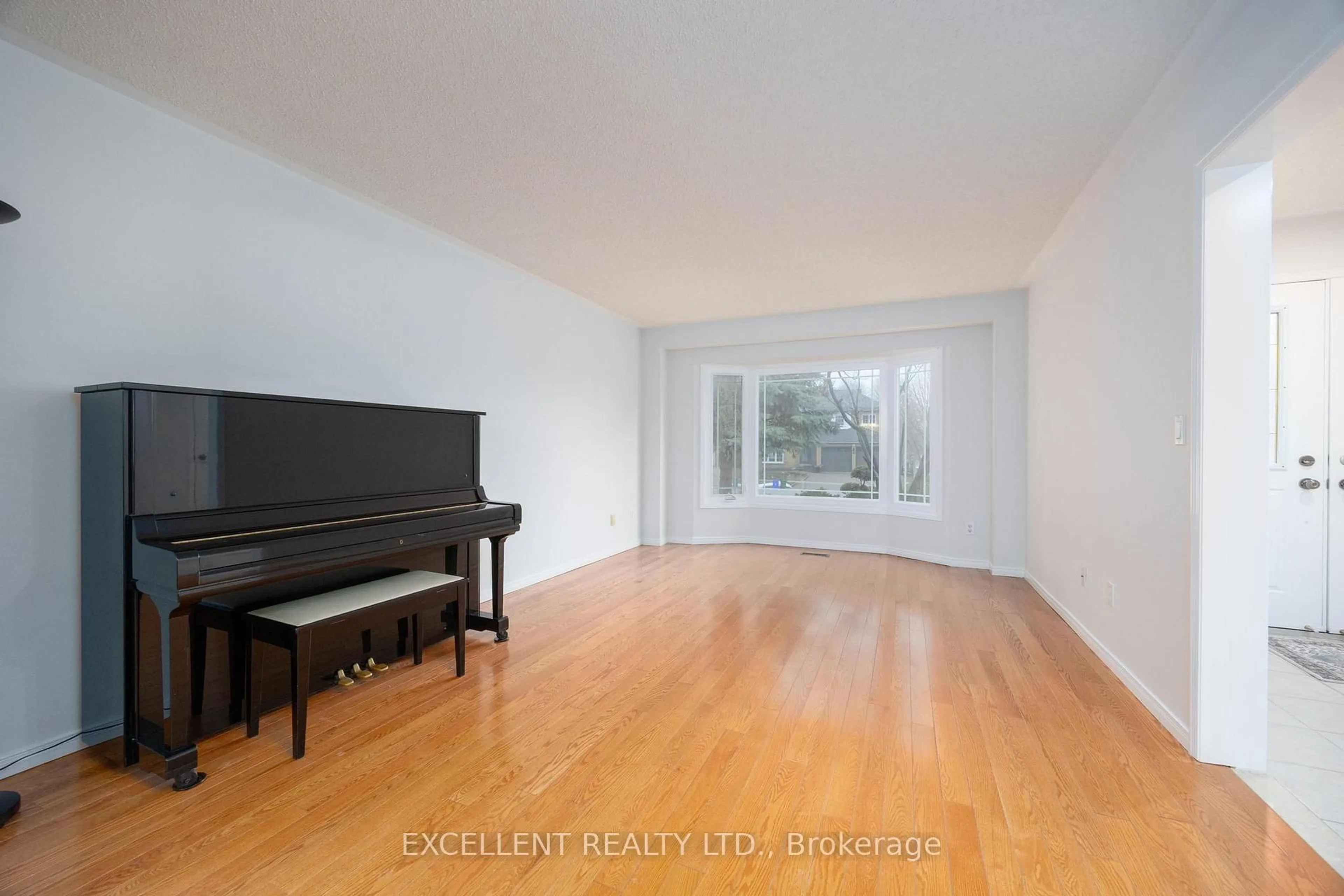 A pic of a room for 17 Charrington Cres, Markham Ontario L3R 0R3