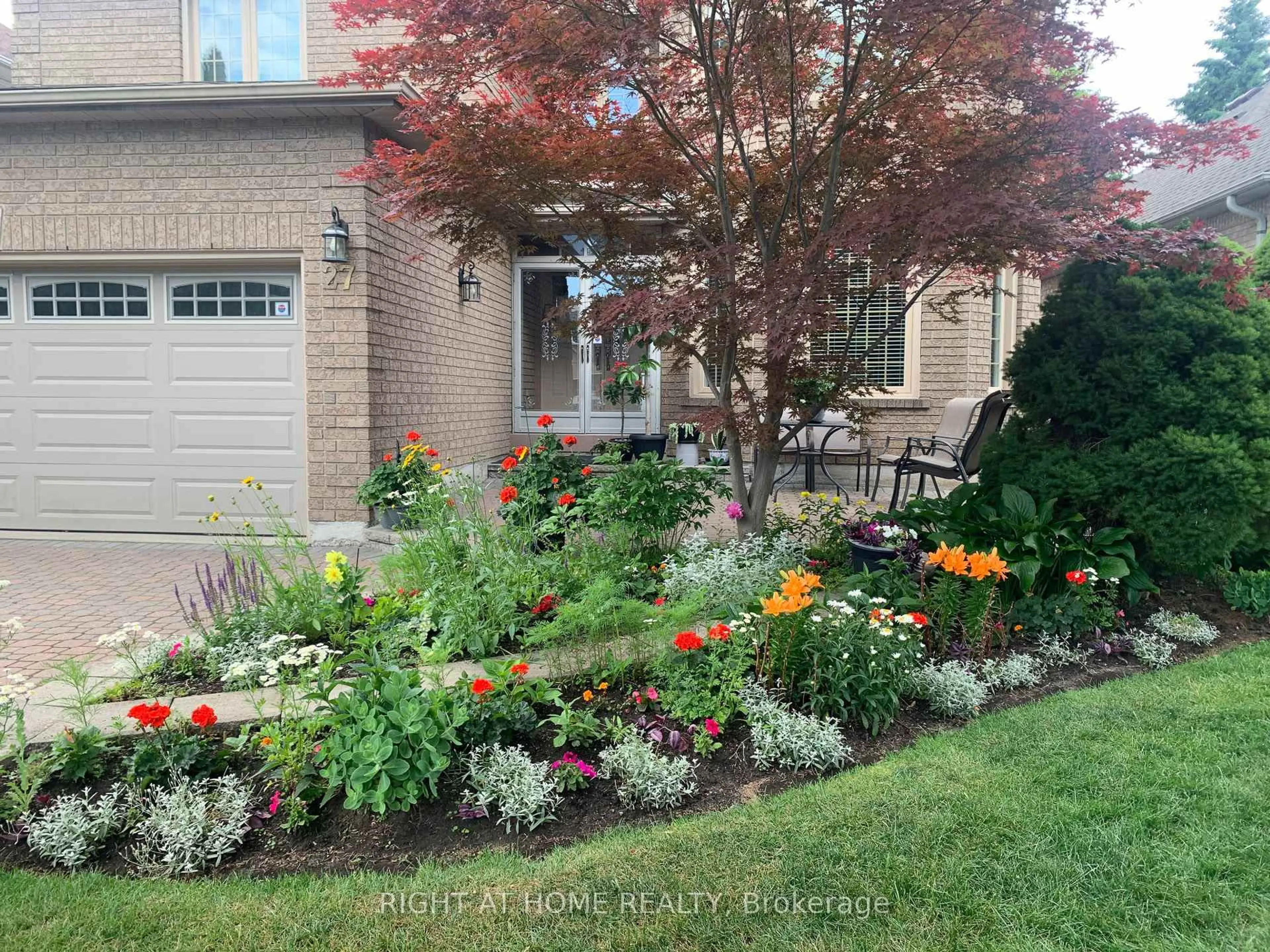 Unknown for 27 Addison St, Richmond Hill Ontario L4C 9N1