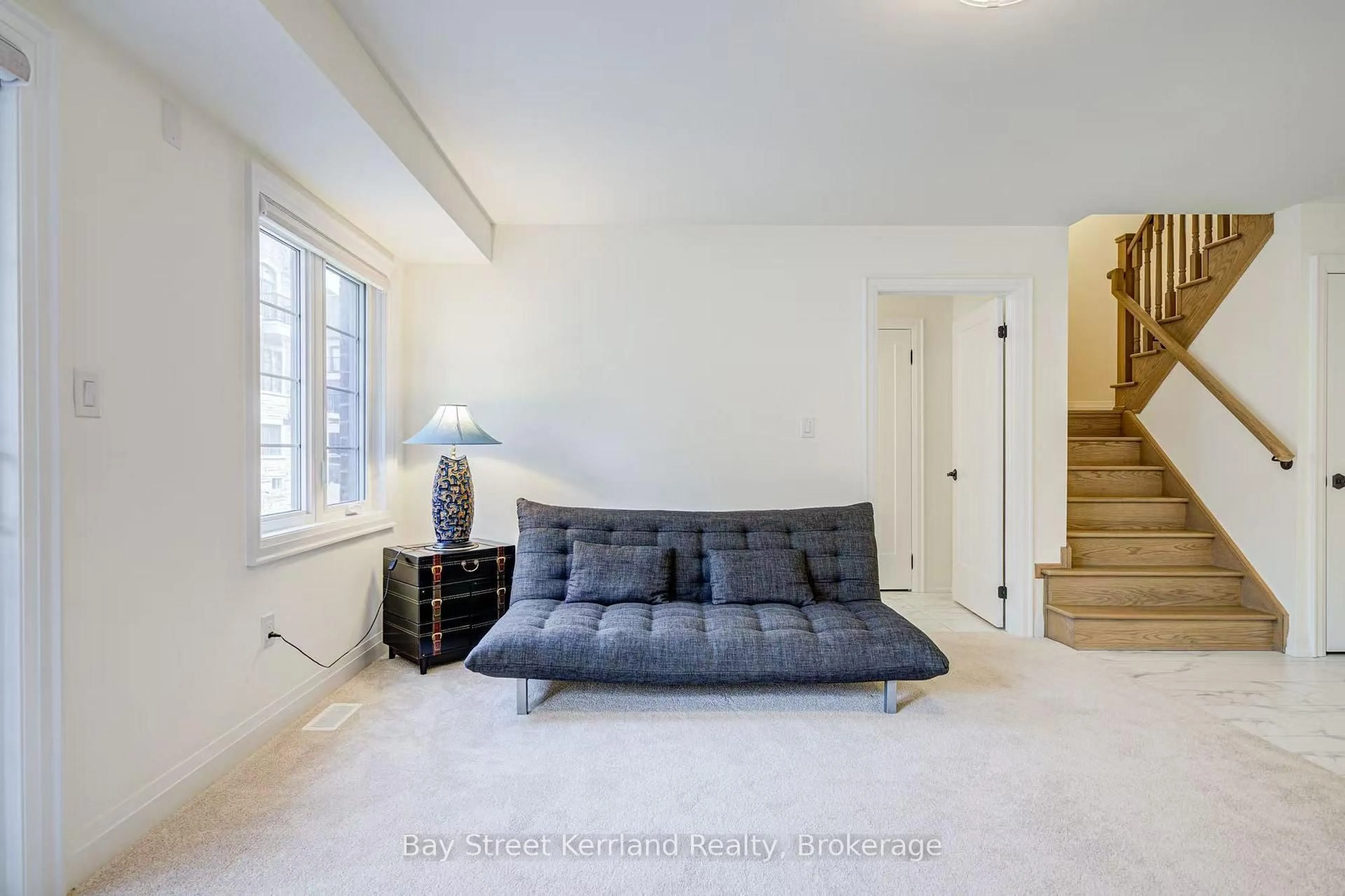 Unknown for 10 Silvermills Lane, Markham Ontario L6C 3L5