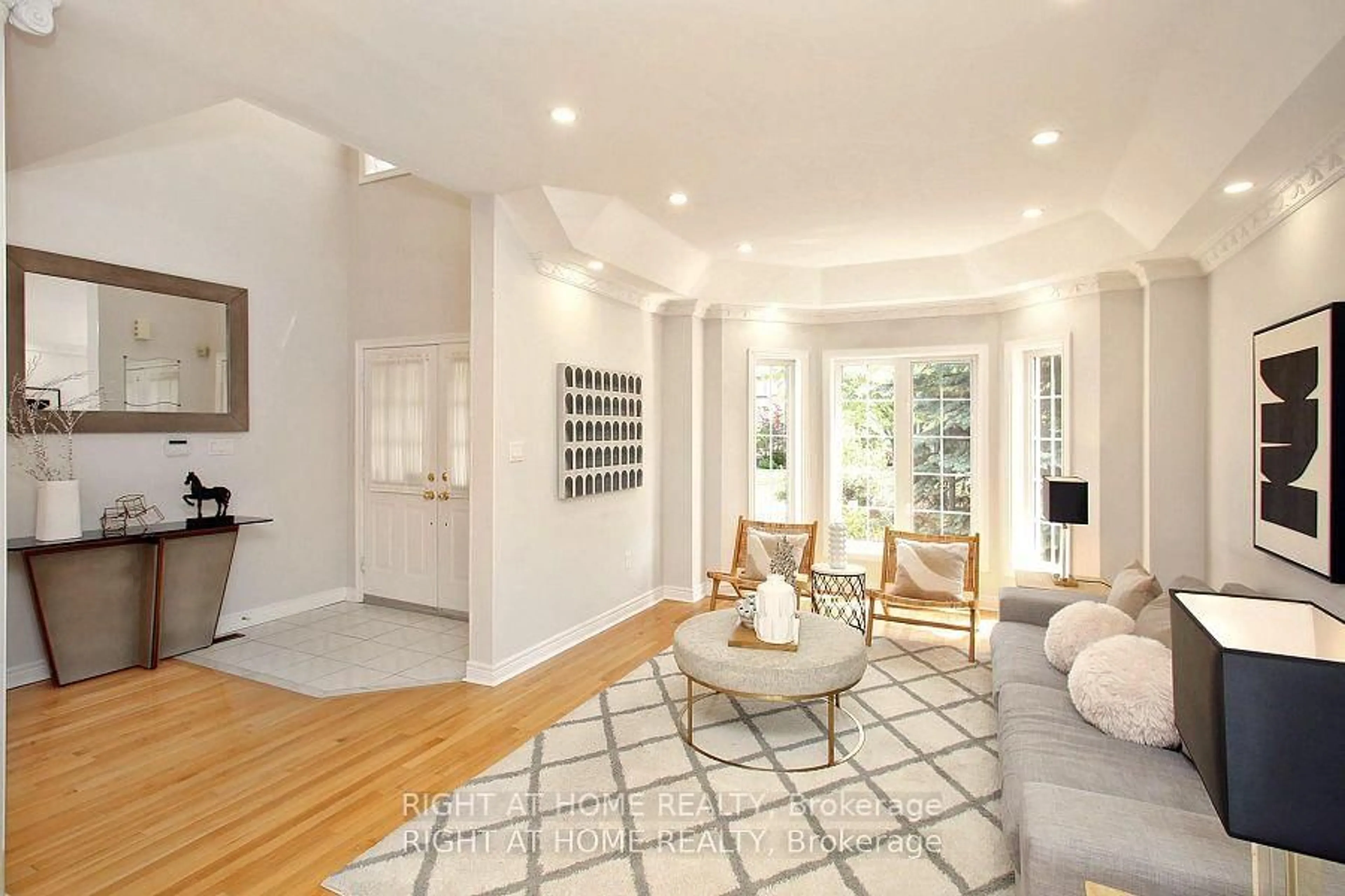 Unknown for 6 Pembrooke Rd, Markham Ontario L6C 2L2