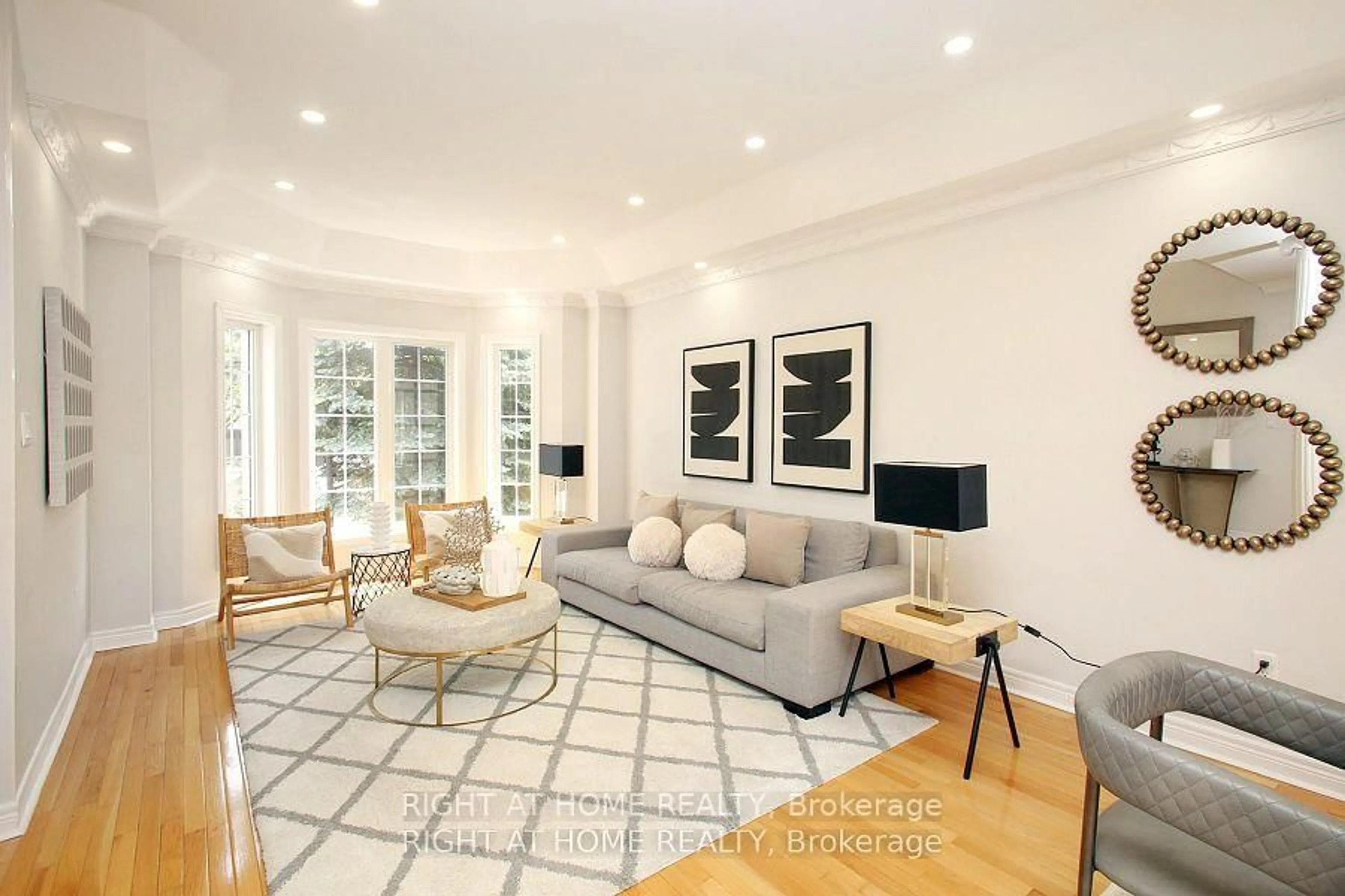 Living room with furniture, unknown for 6 Pembrooke Rd, Markham Ontario L6C 2L2