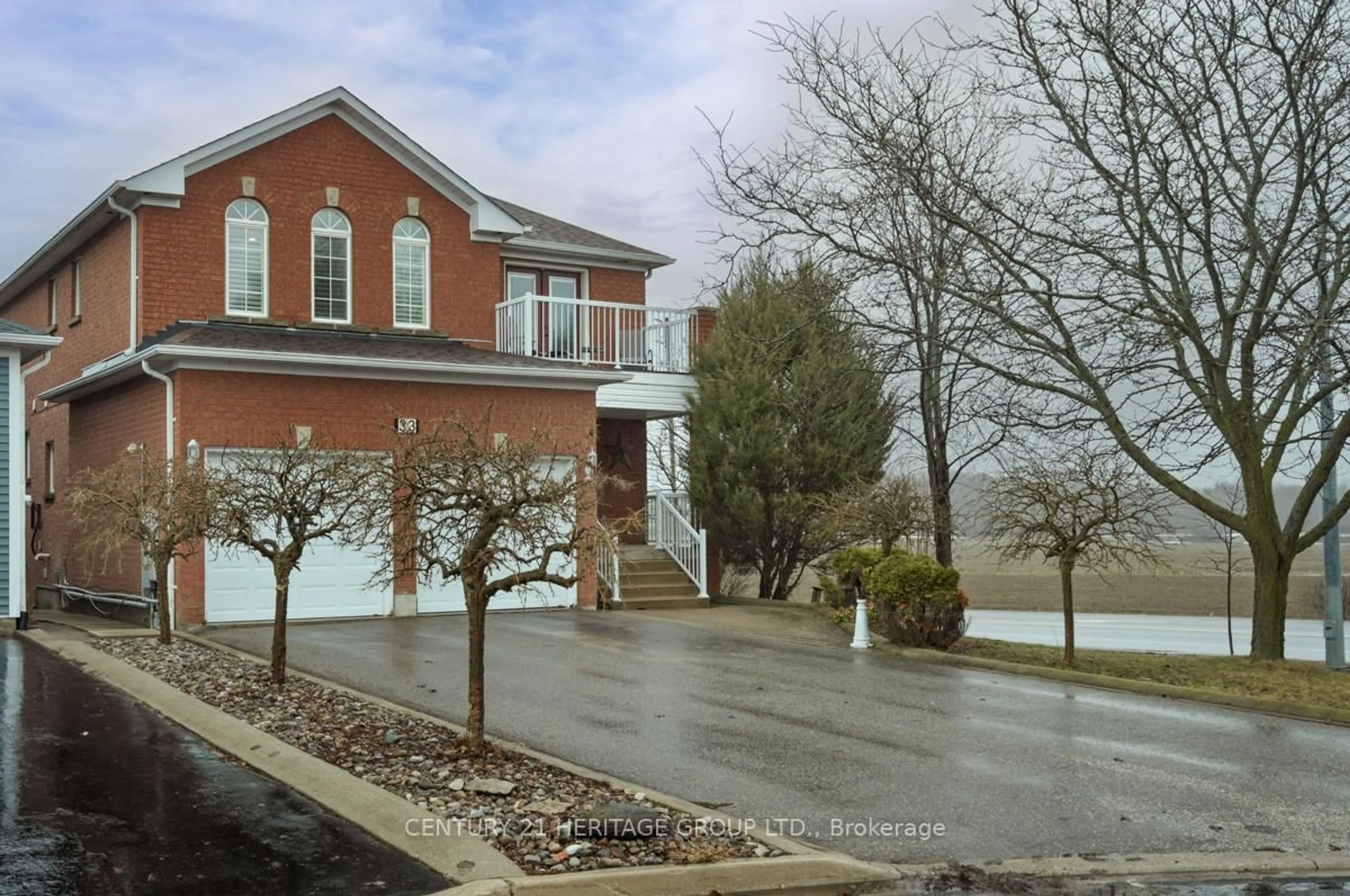 Home with brick exterior material, street for 33 Silverstone Cres, Georgina Ontario L4P 4A4