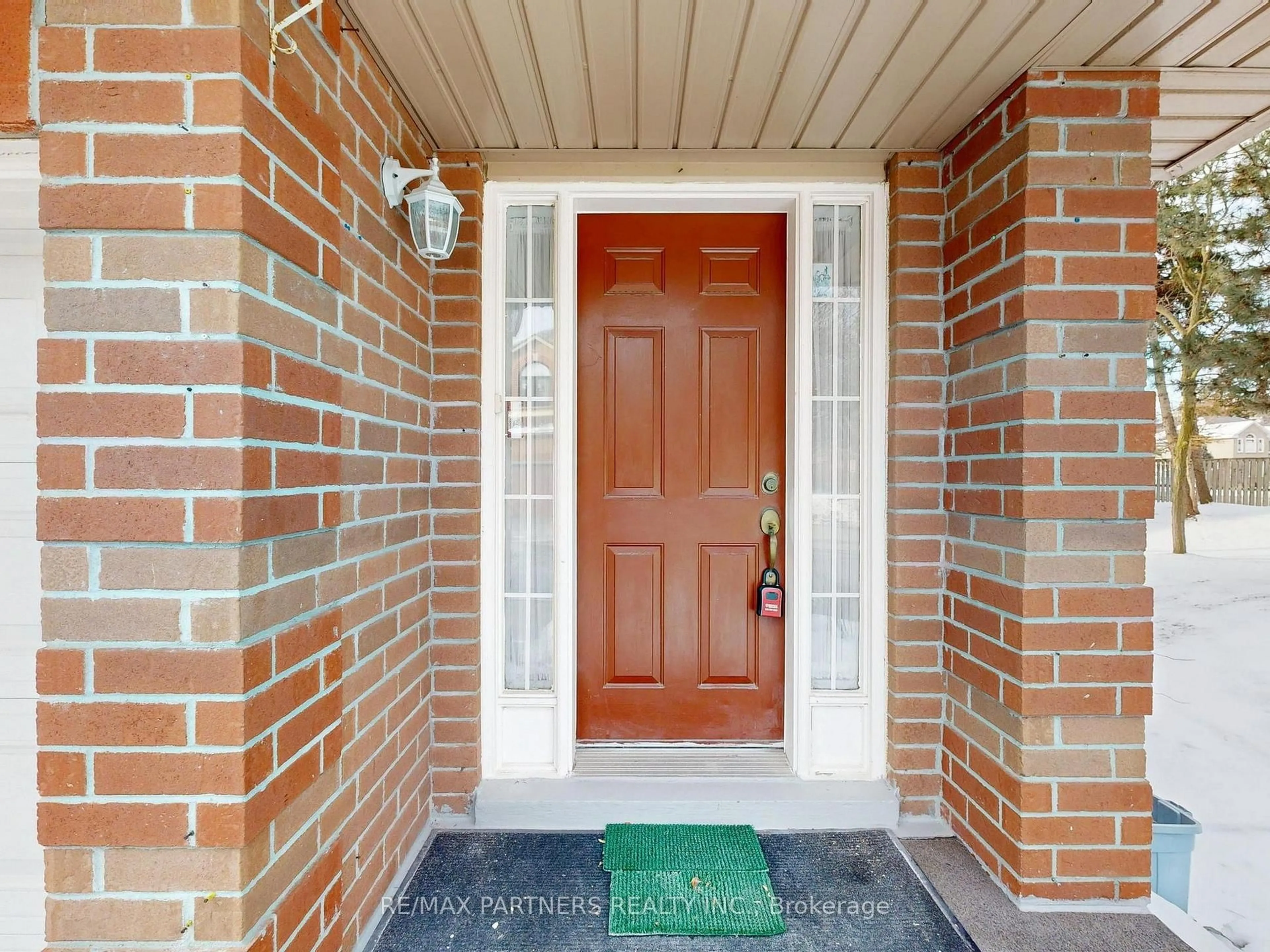 Indoor entryway for 50 Rubin St ##27, Richmond Hill Ontario L4B 3L5