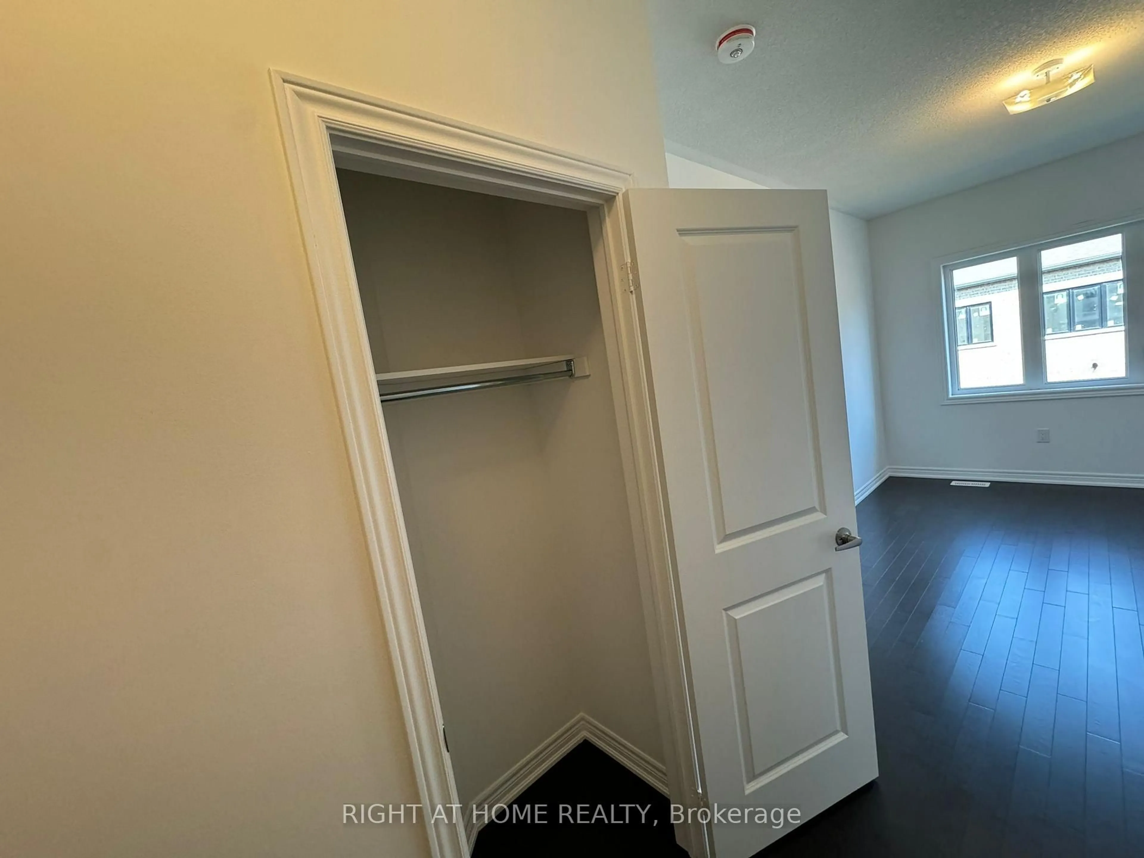 A pic of a room for 60 Singhampton Rd, Vaughan Ontario L4H 5J6