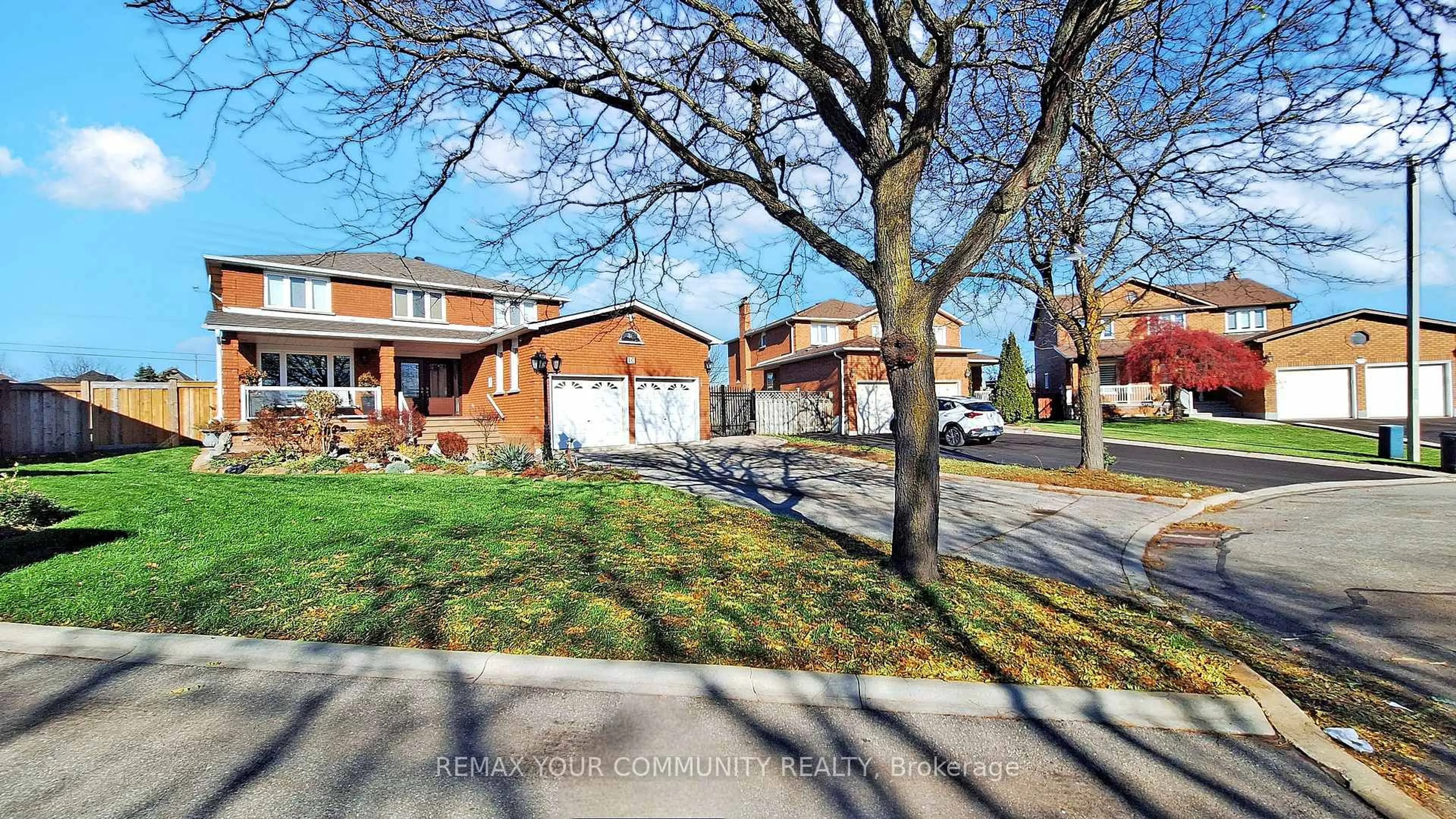 Home with brick exterior material, street for 10 Hollyburn Crt, Vaughan Ontario L4L 6G2