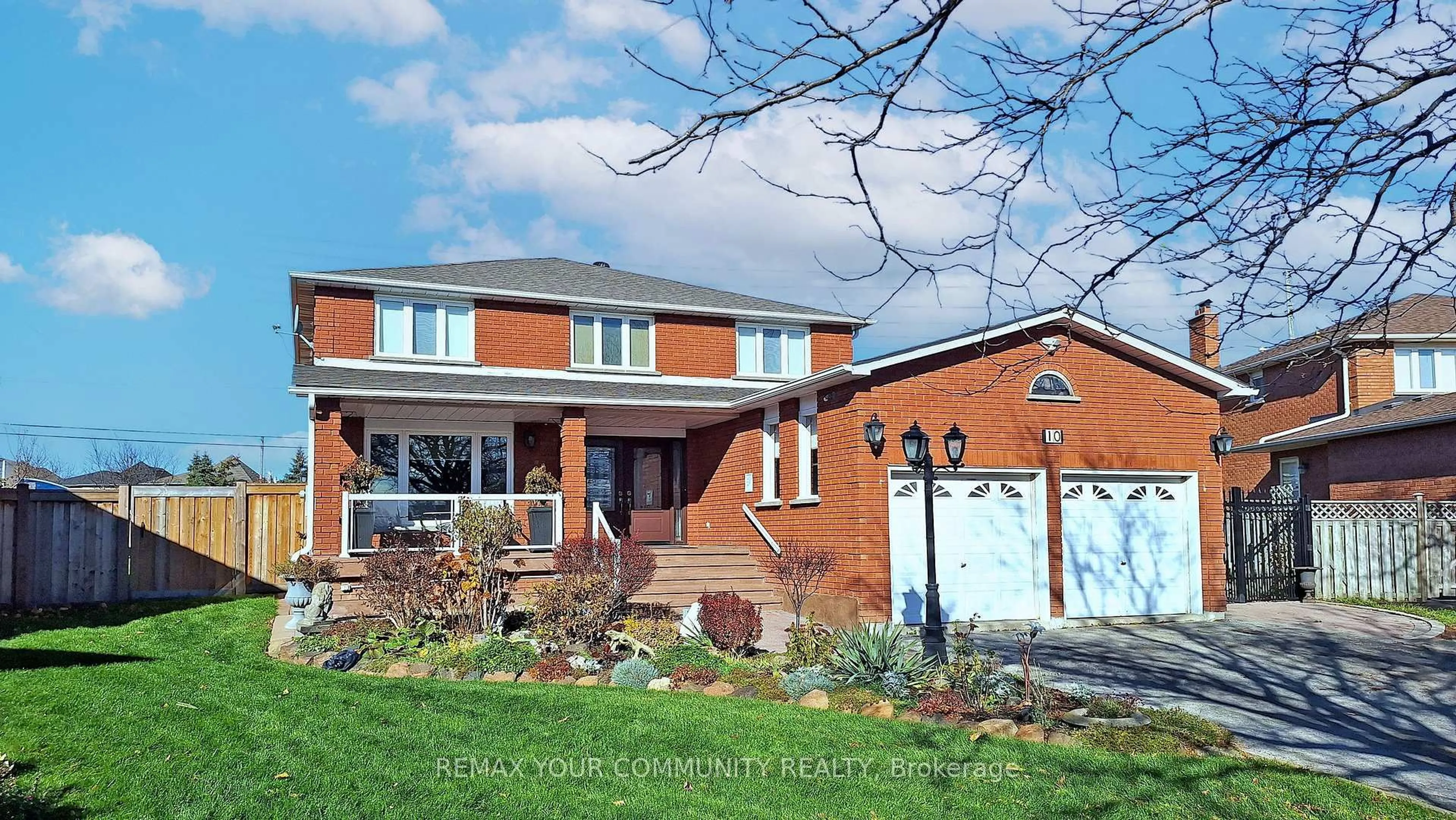 Home with brick exterior material, street for 10 Hollyburn Crt, Vaughan Ontario L4L 6G2