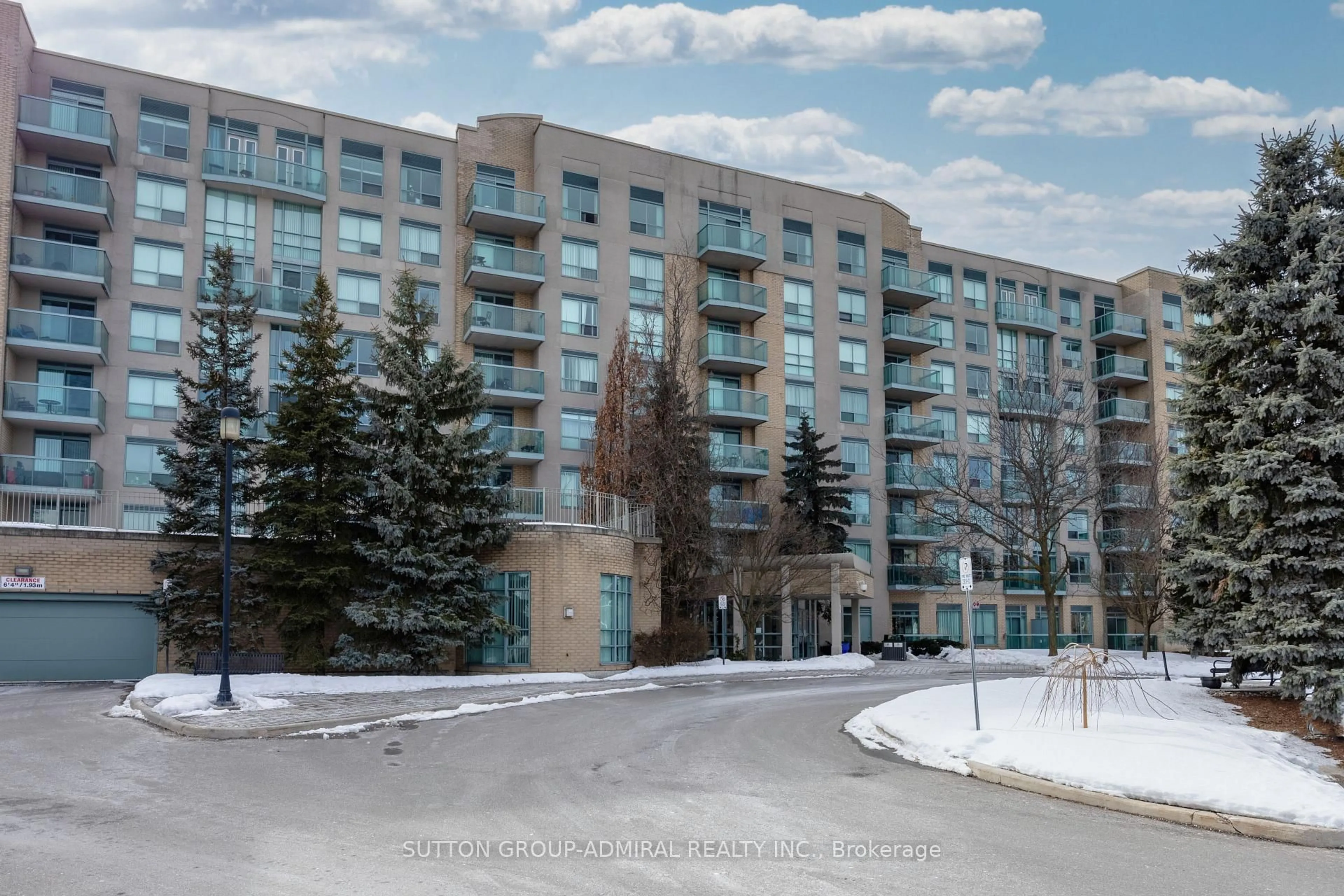 Unknown for 3 Ellesmere St #PH18, Richmond Hill Ontario L4B 4N2