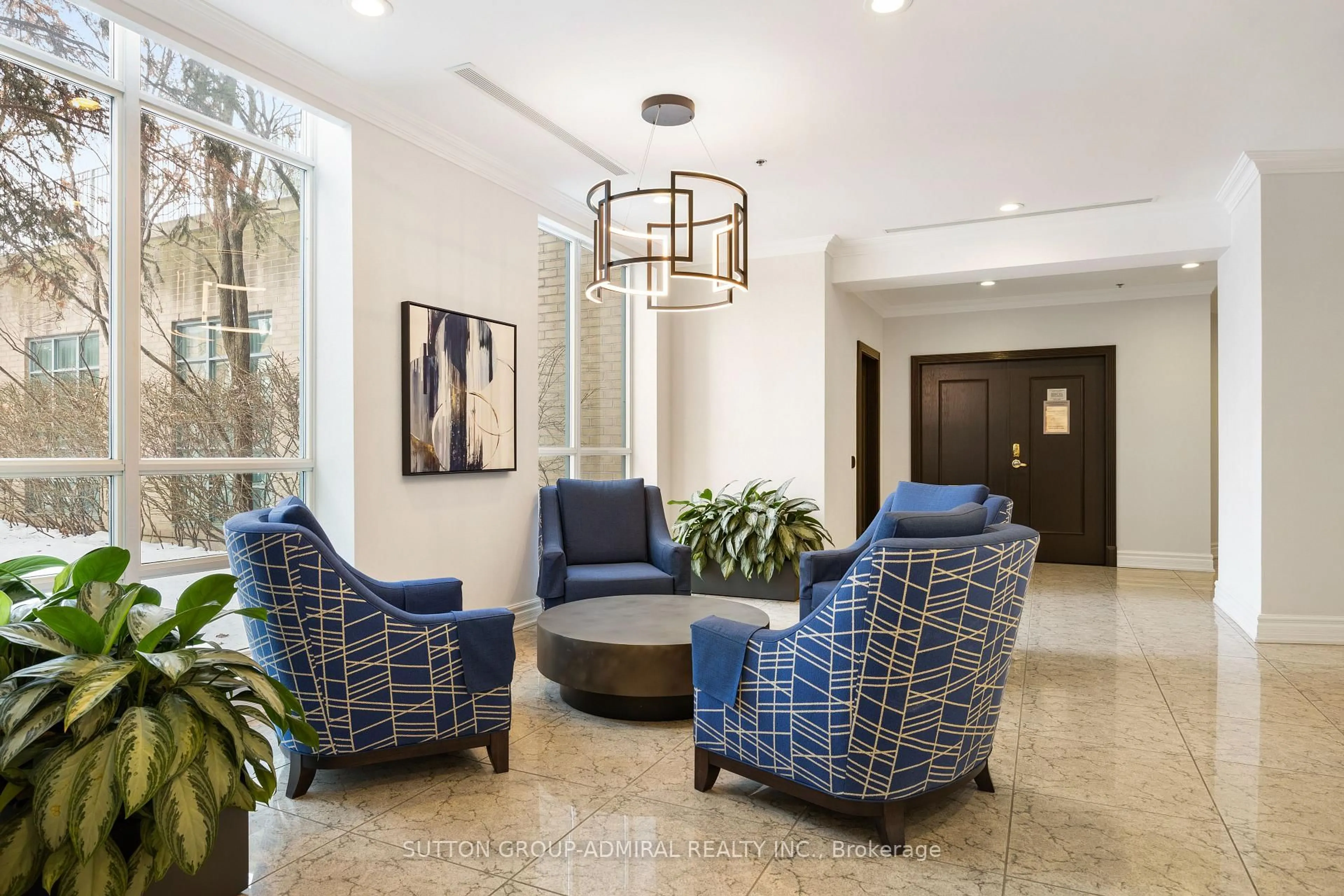 Lobby for 3 Ellesmere St #PH18, Richmond Hill Ontario L4B 4N2