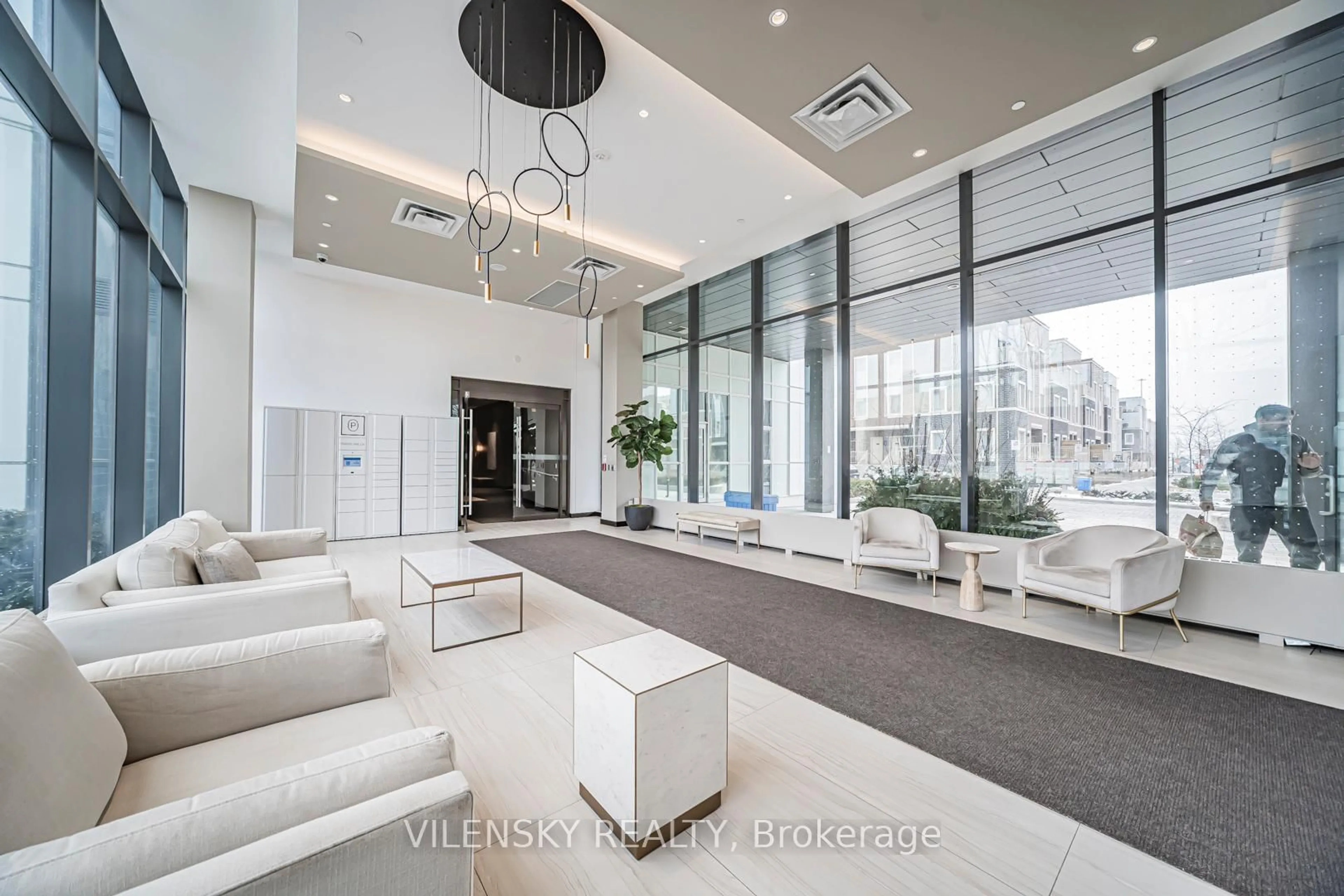 Indoor foyer for 10 Honeycrisp Cres #1206, Vaughan Ontario L4K 0M7