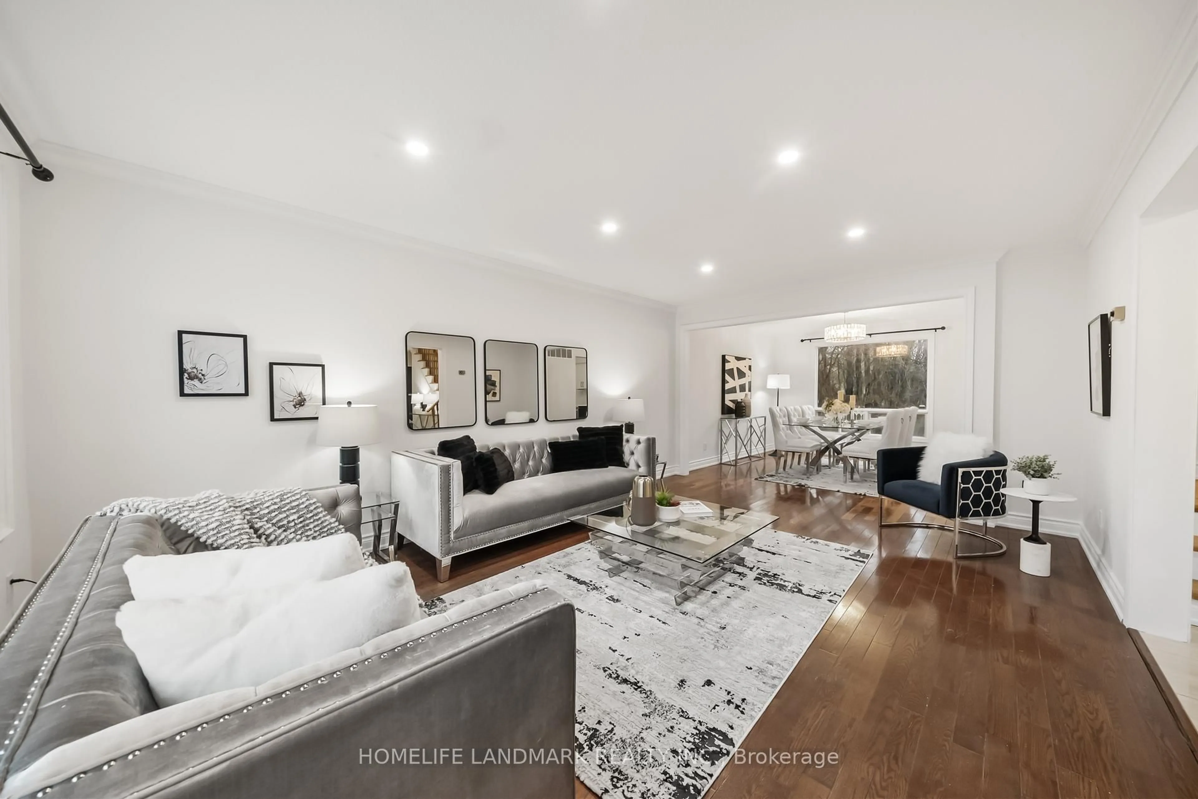 Living room with furniture, unknown for 36 Cynthia Cres, Richmond Hill Ontario L4E 2R1