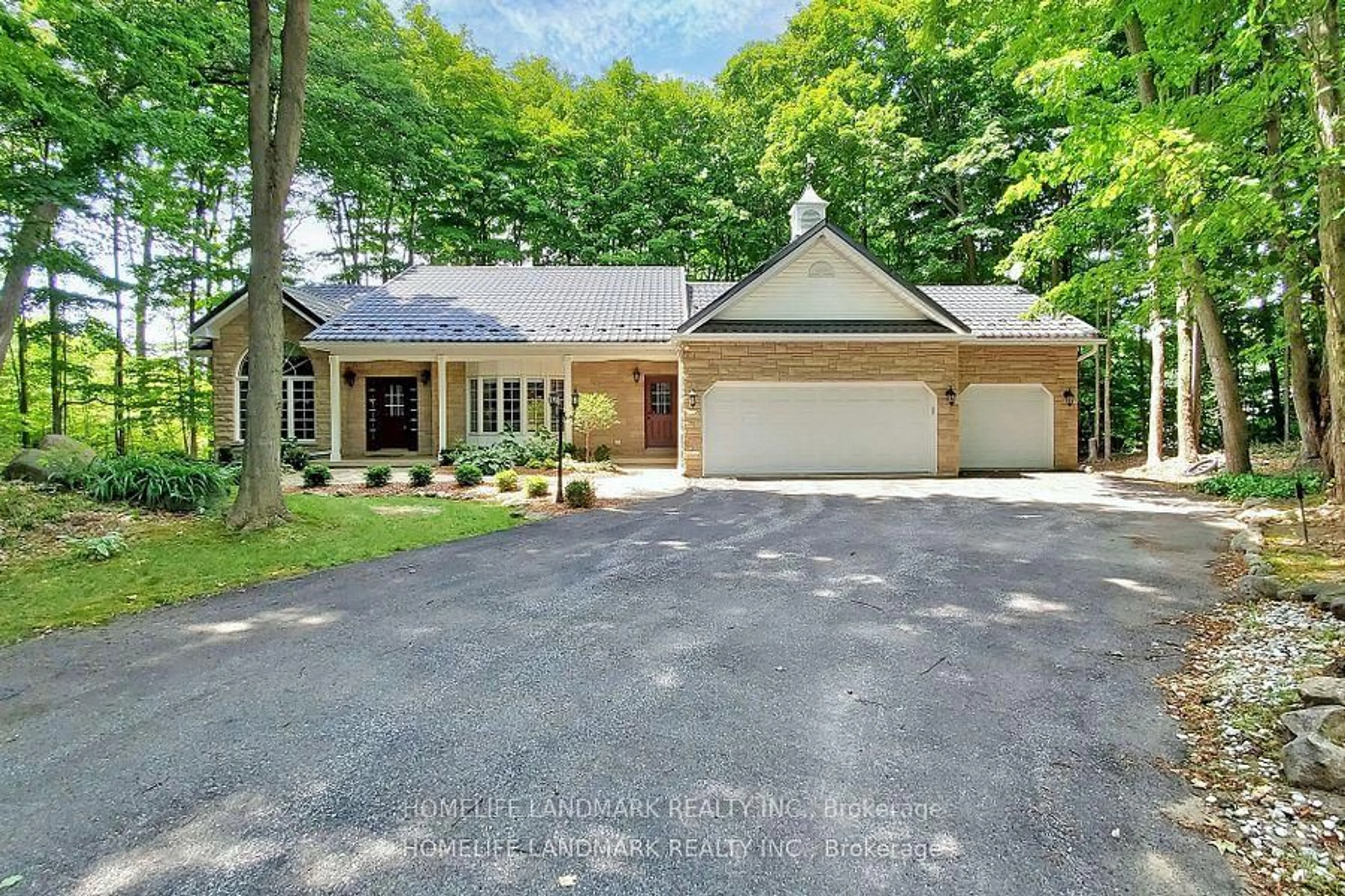 Unknown for 1976 Forest Valley Dr, Innisfil Ontario L9S 4A5