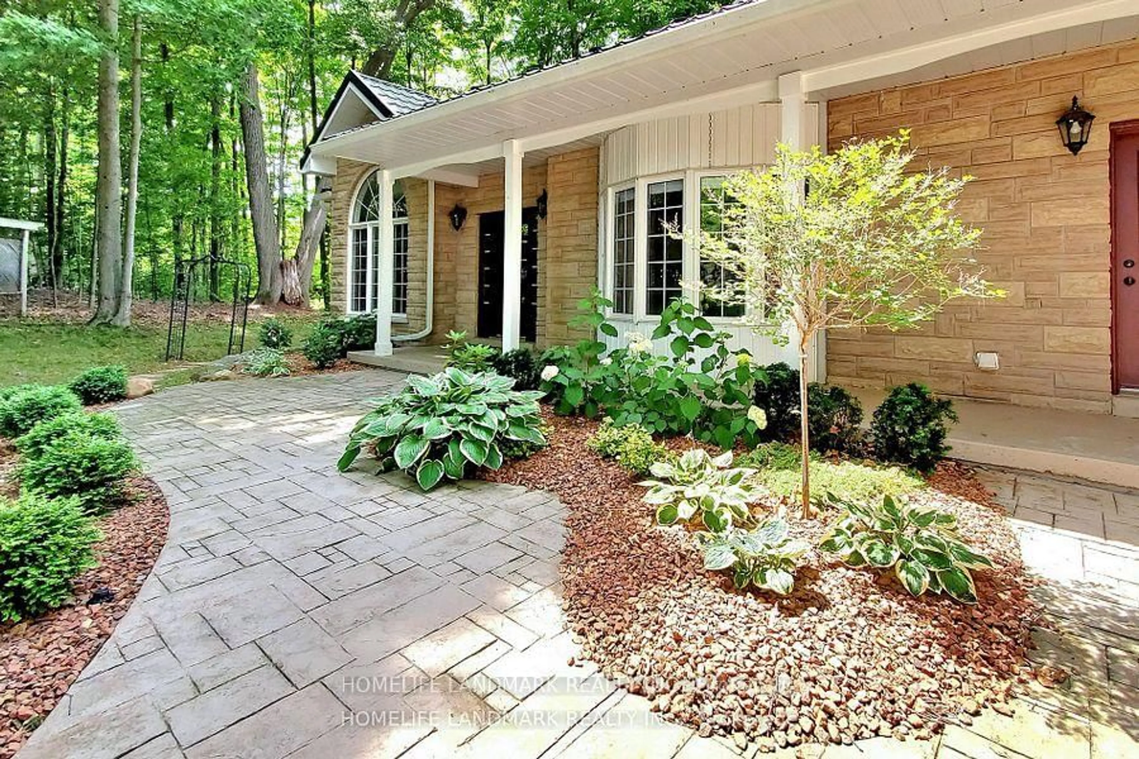 Home with brick exterior material, street for 1976 Forest Valley Dr, Innisfil Ontario L9S 4A5