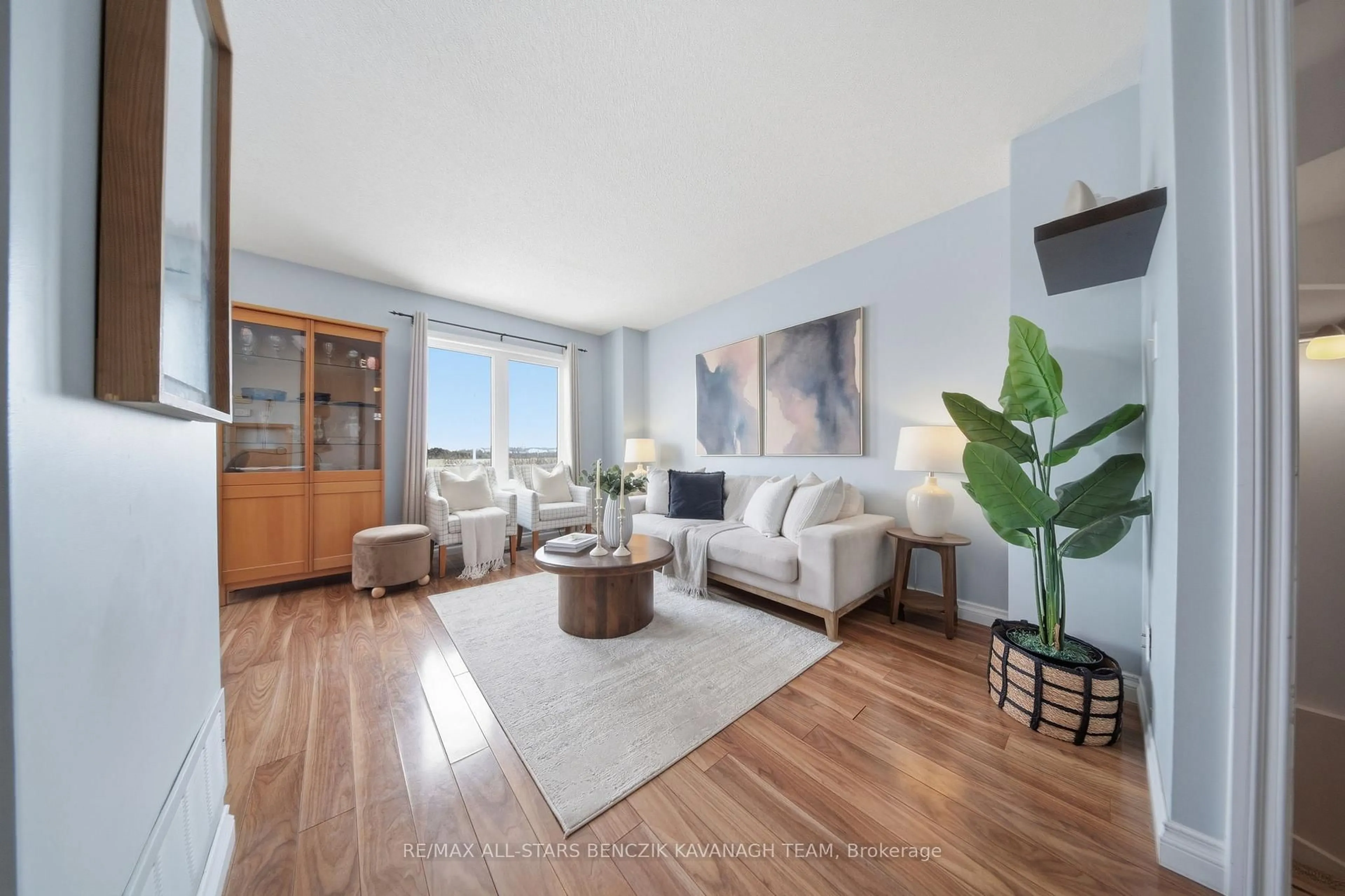 Living room with furniture, wood/laminate floor for 103 Lorne St, Brock Ontario L0C 1H0