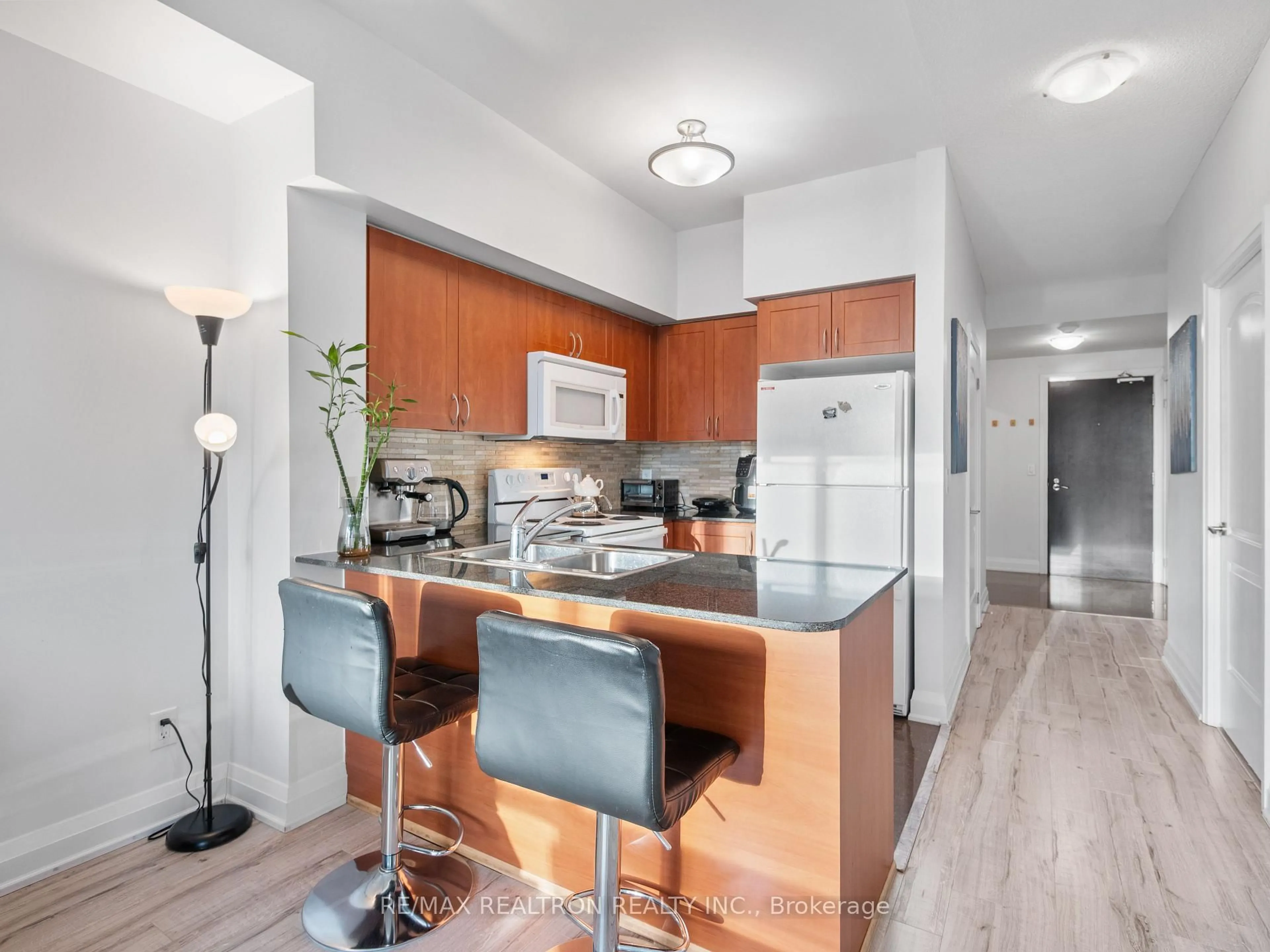 Open concept kitchen, unknown for 20 NORTH PARK Rd #1110, Vaughan Ontario L4J 0G7