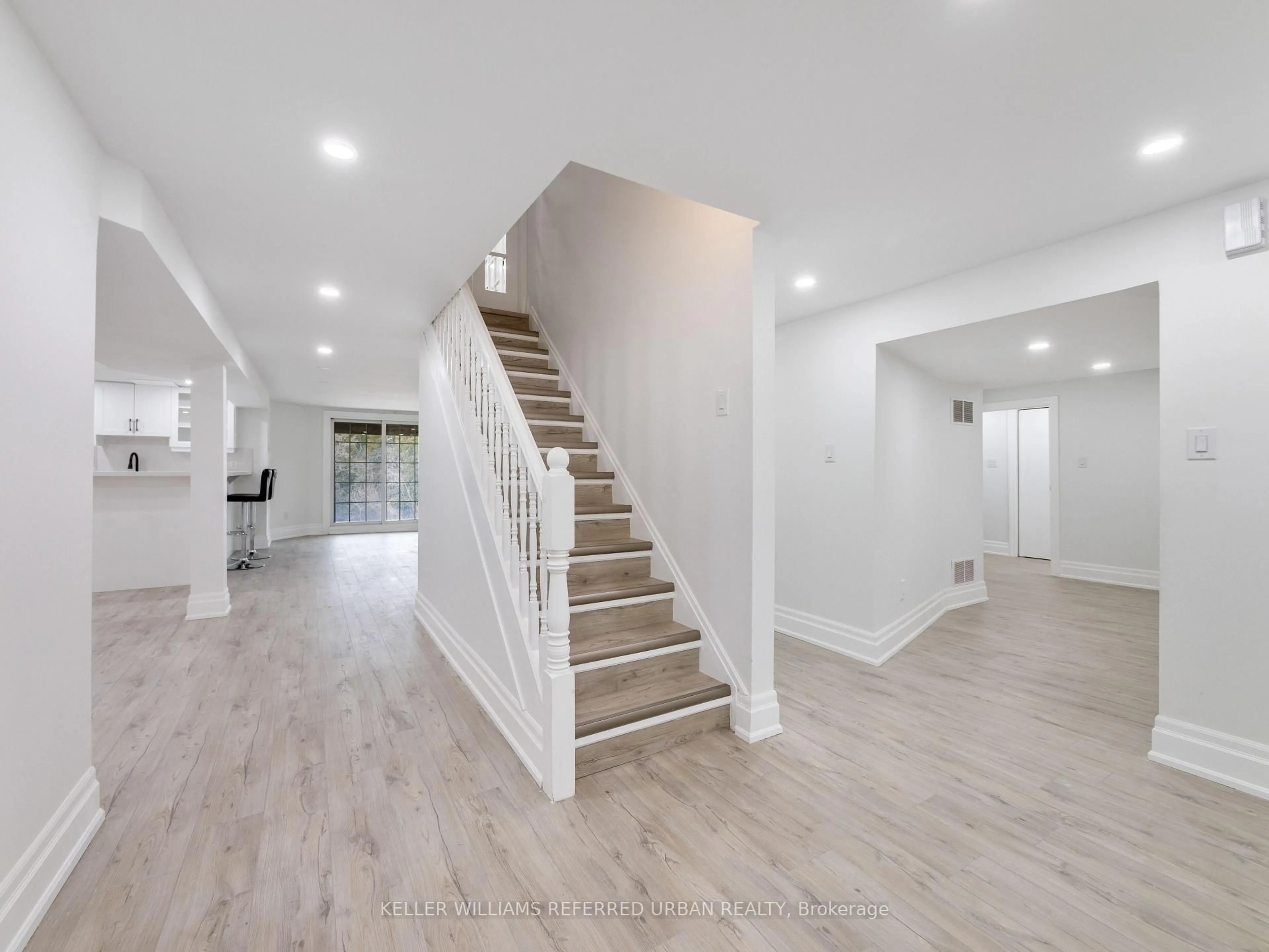 Unknown for 17 Sleepy Hollow Lane, Whitchurch-Stouffville Ontario L4A 3G7