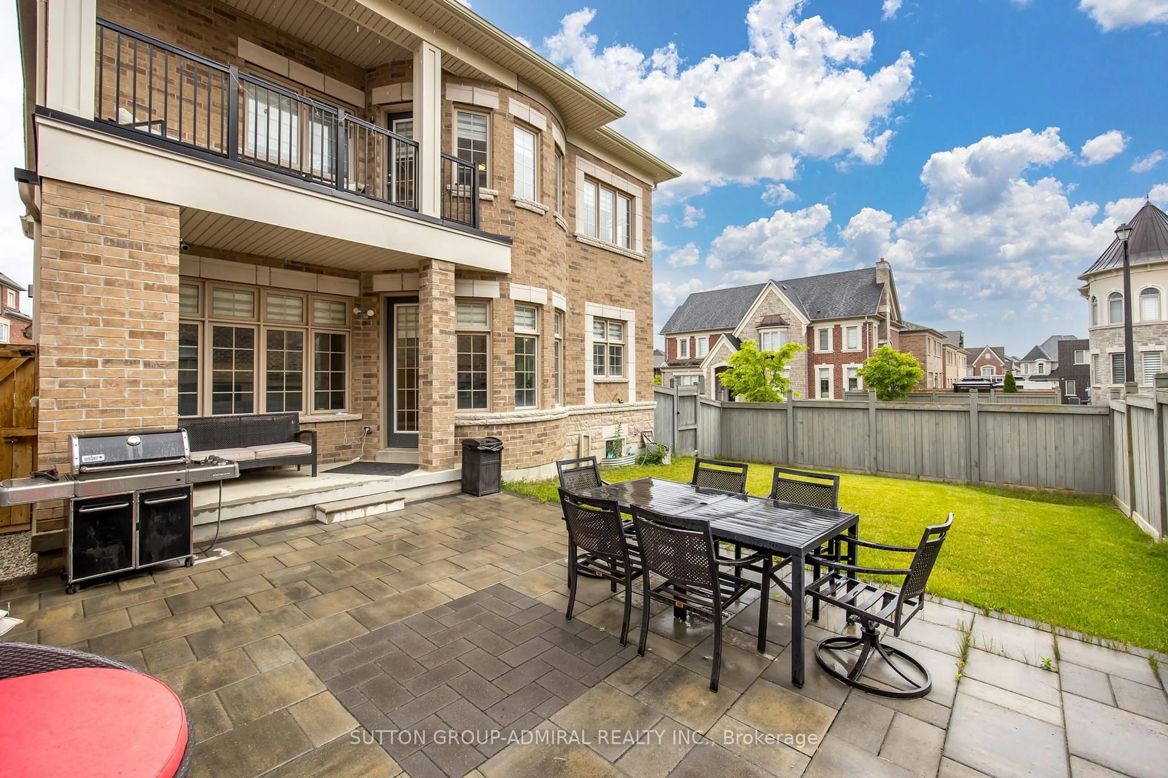 Patio, street for 36 Hurst Ave, Vaughan Ontario L5A 4Y5