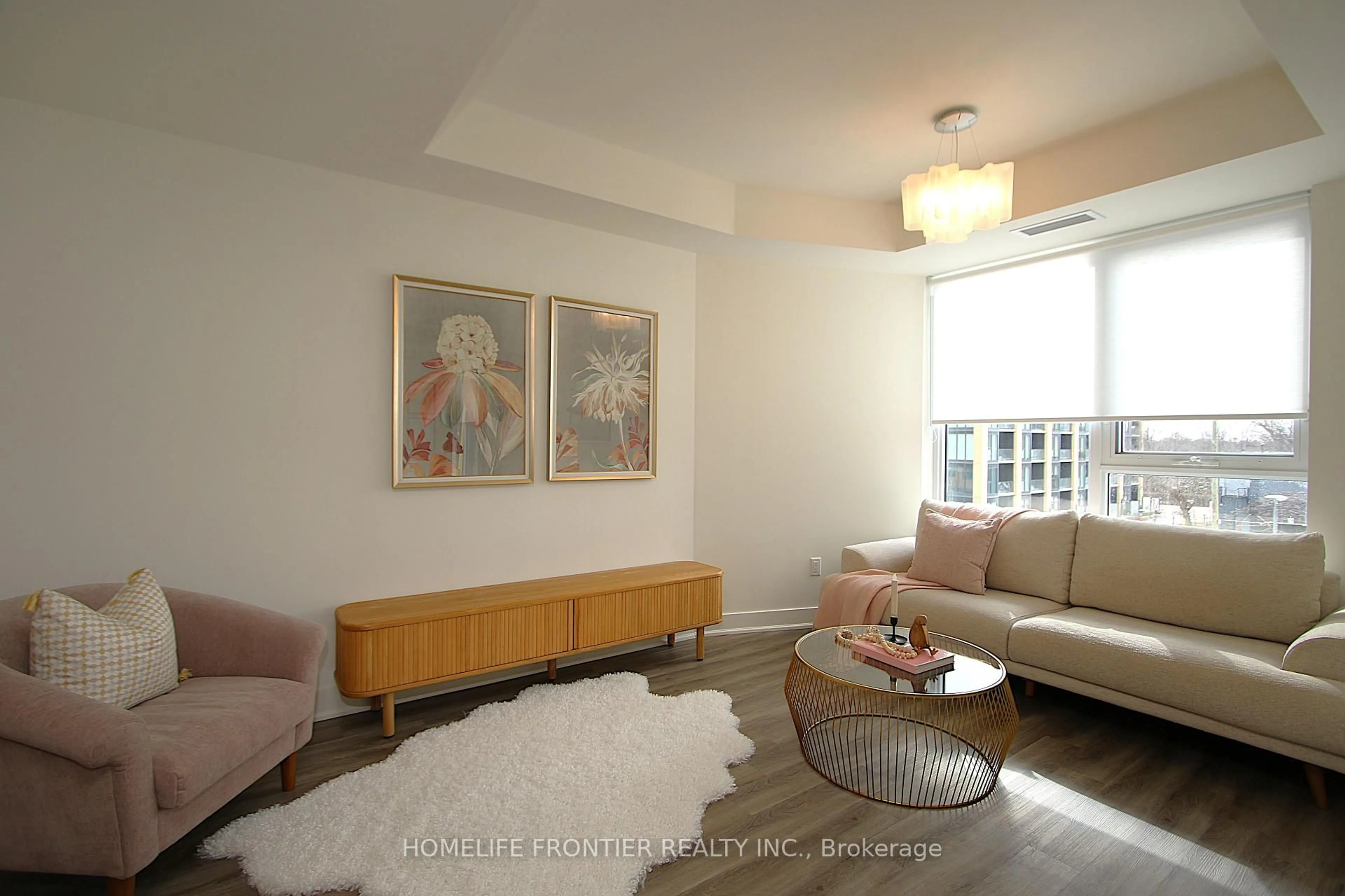 Living room with furniture, unknown for 185 Deerfield Rd #220, Newmarket Ontario L2Y 0G7