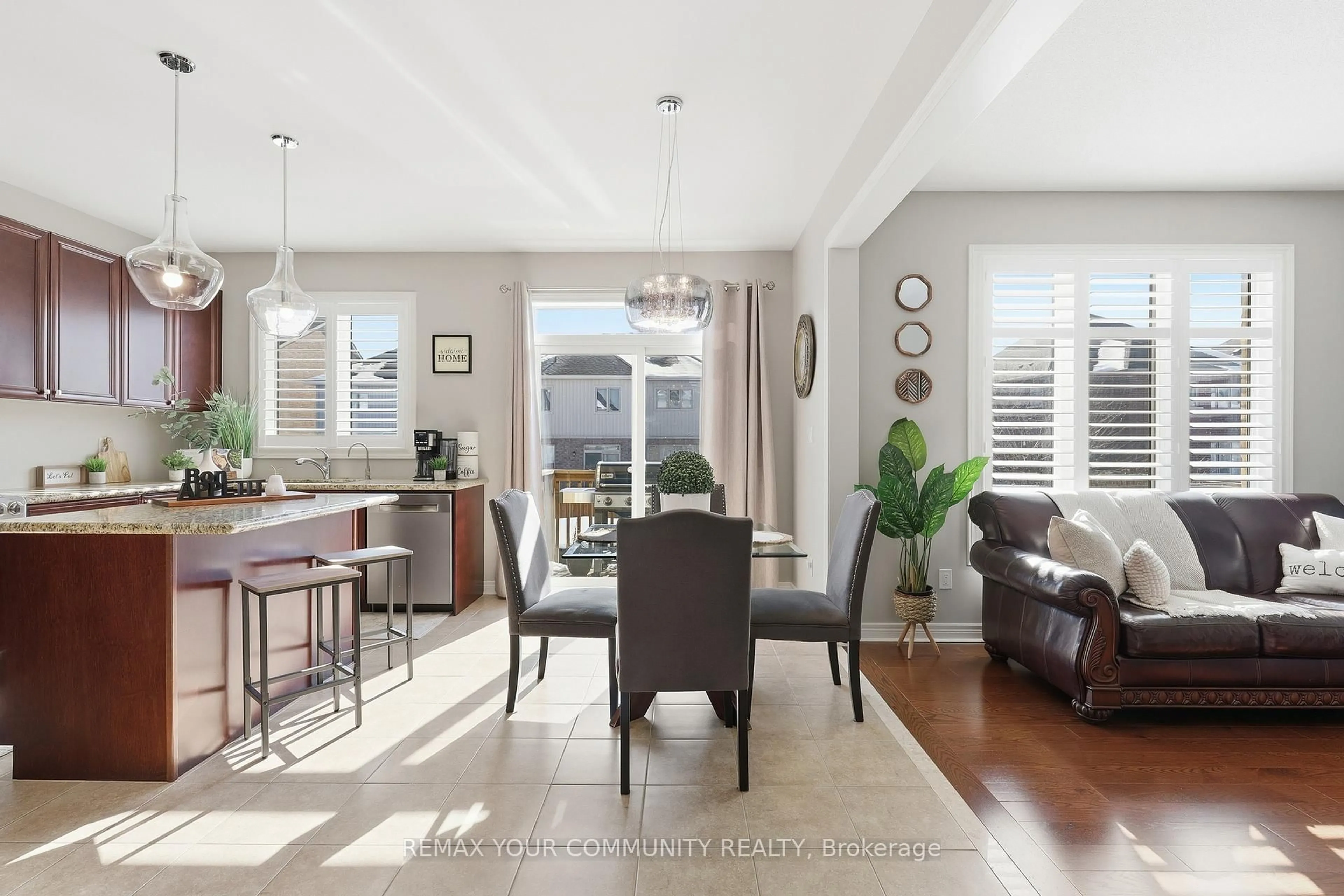 Unknown for 21 McCabe Lane, New Tecumseth Ontario L0G 1W0