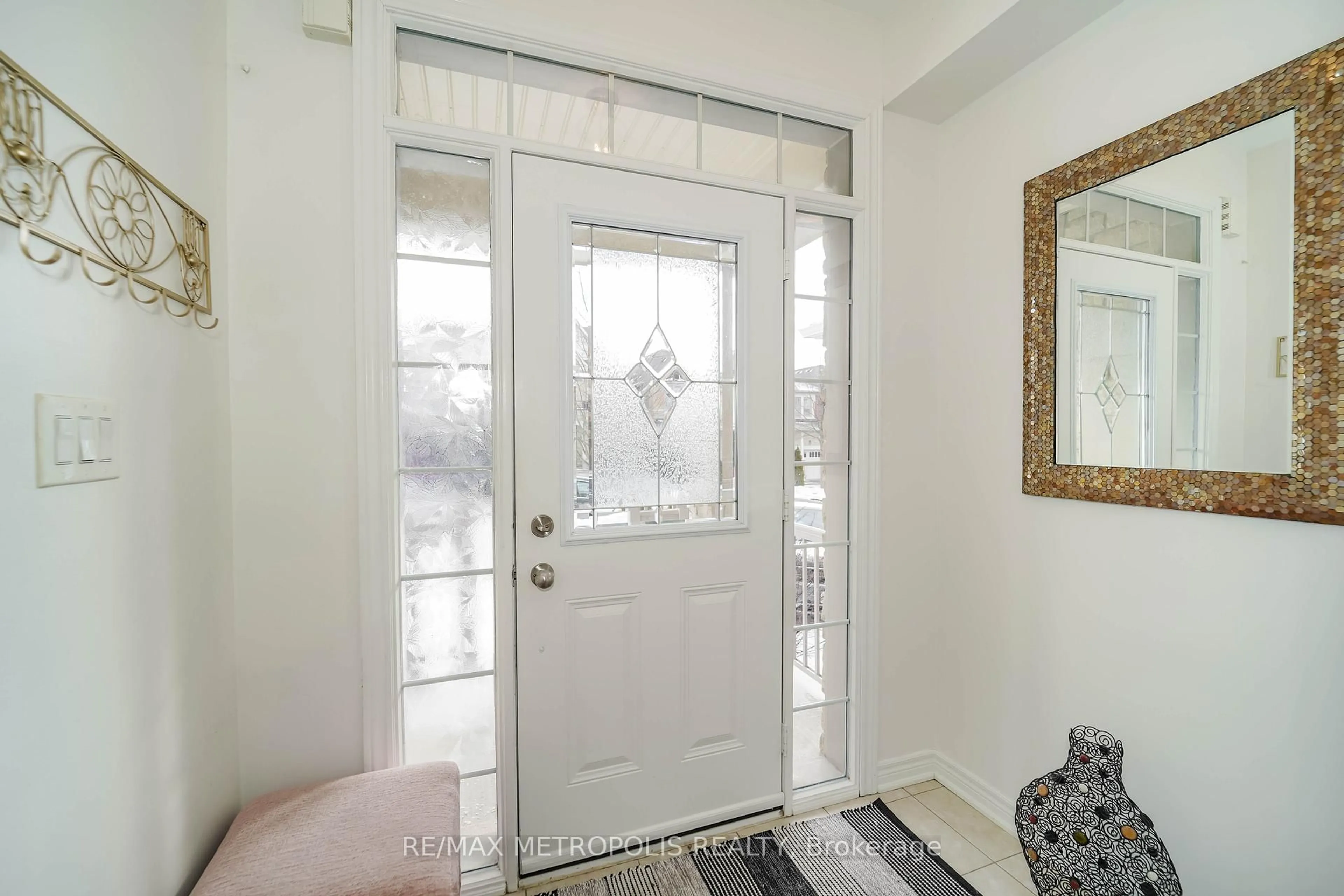 Indoor entryway for 58 Lady Loretta Lane, Vaughan Ontario L6A 4E9