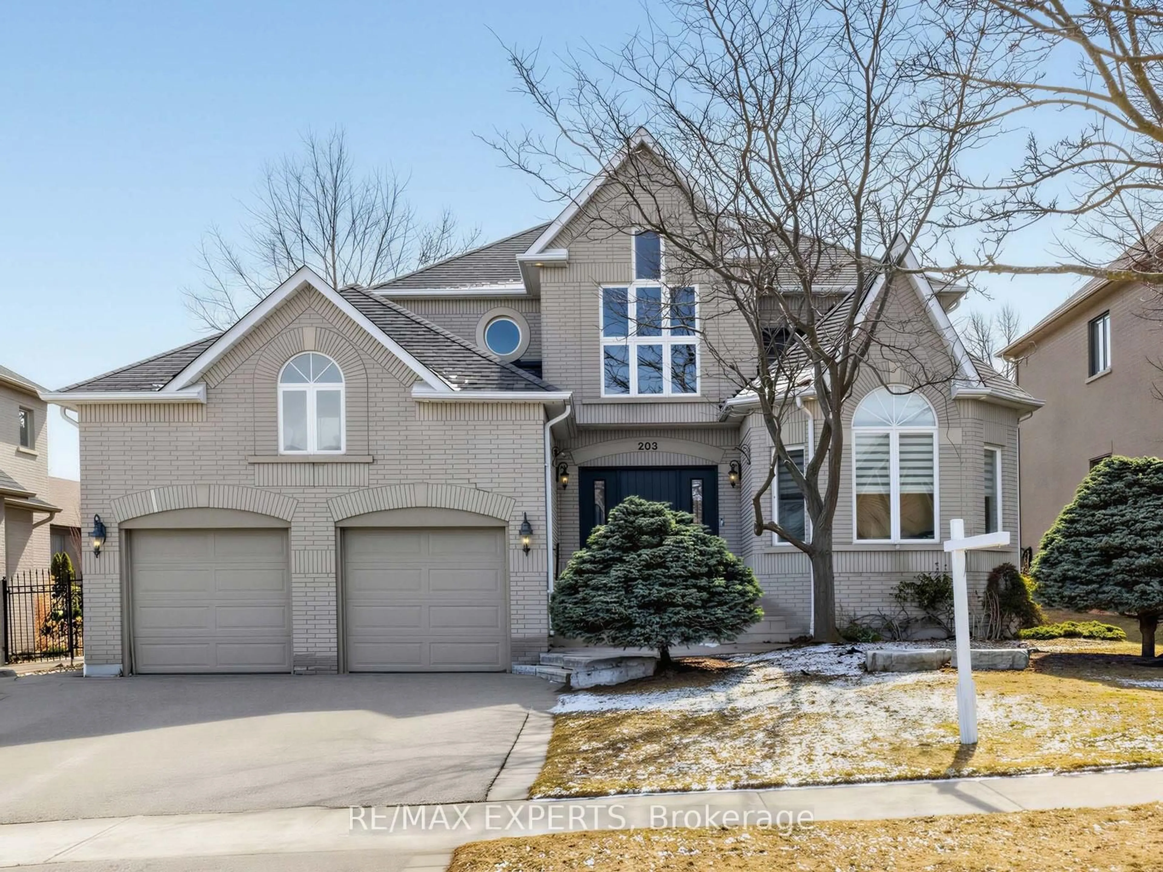 Home with brick exterior material, street for 203 Thomson Creek Blvd, Vaughan Ontario L4H 1H1