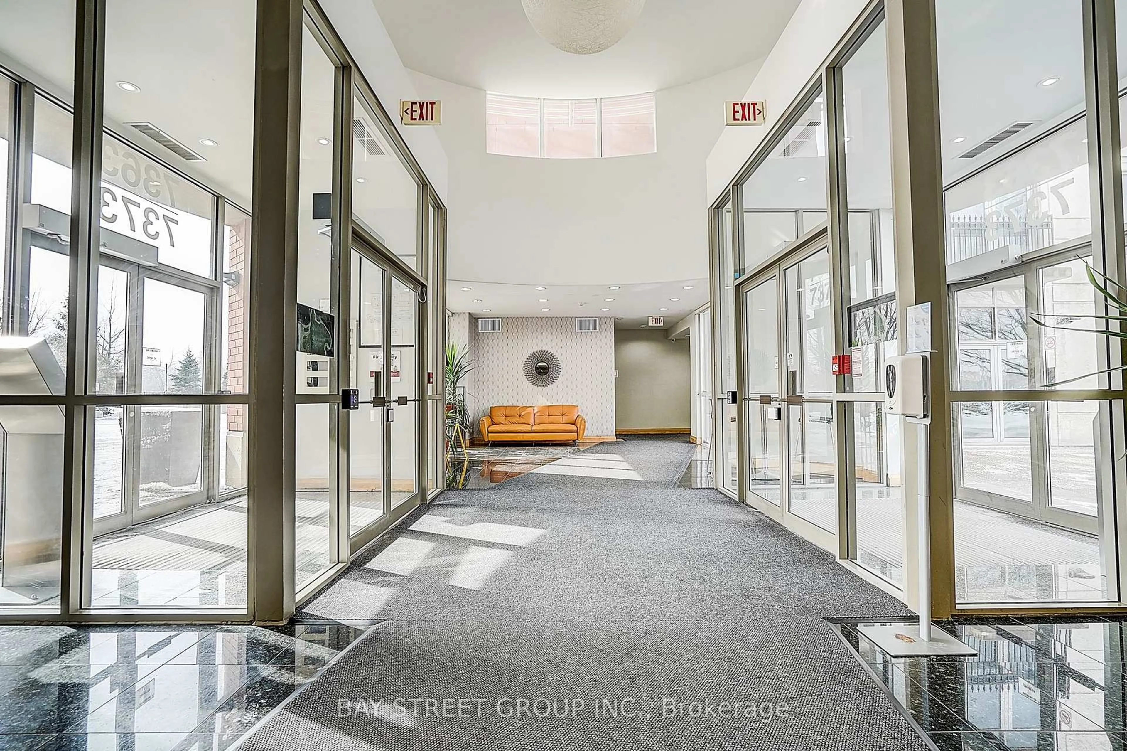 Indoor foyer for 7373 Kennedy Rd #Ph05, Markham Ontario L3R 1H6