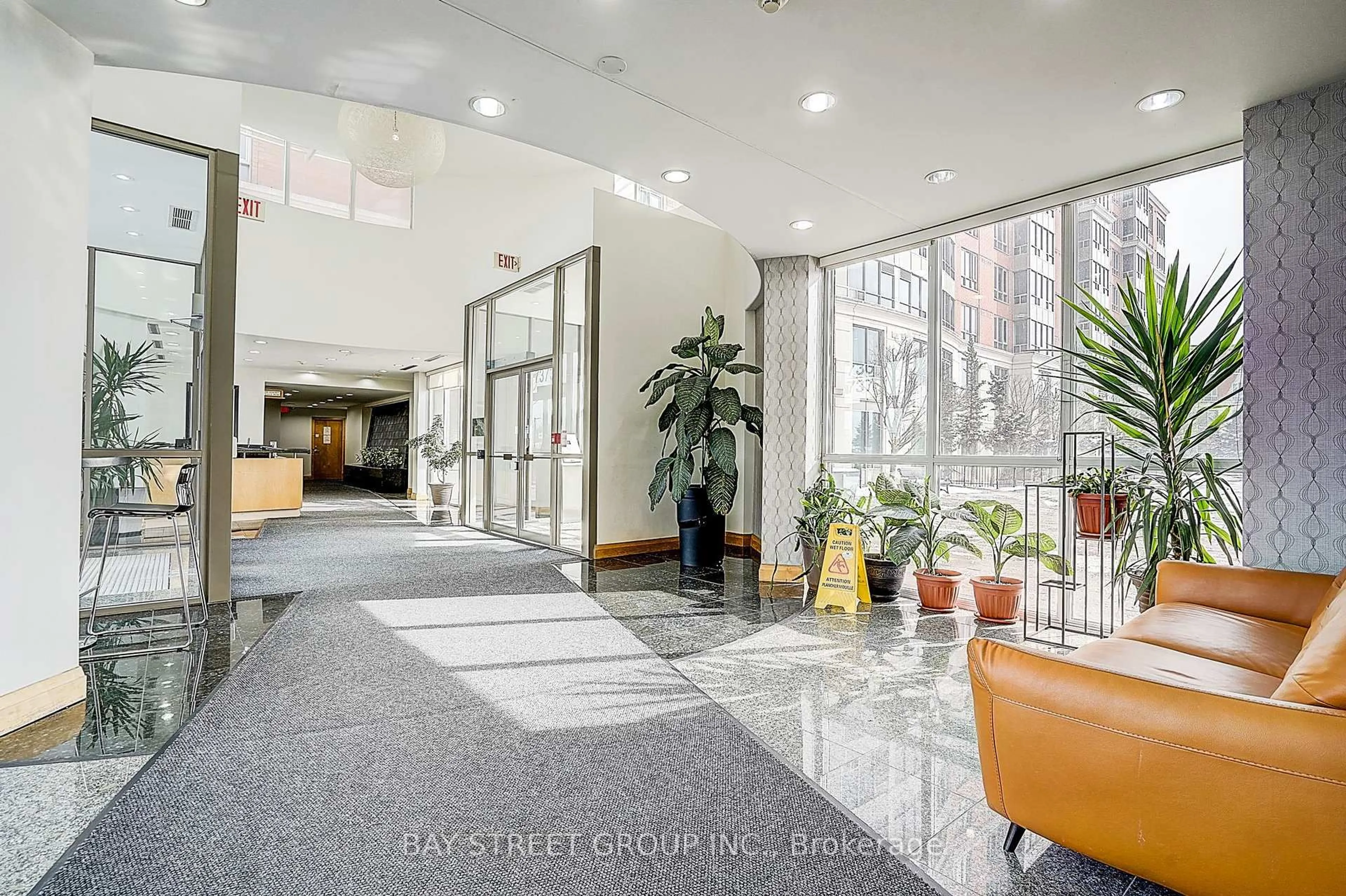 Indoor foyer for 7373 Kennedy Rd #Ph05, Markham Ontario L3R 1H6