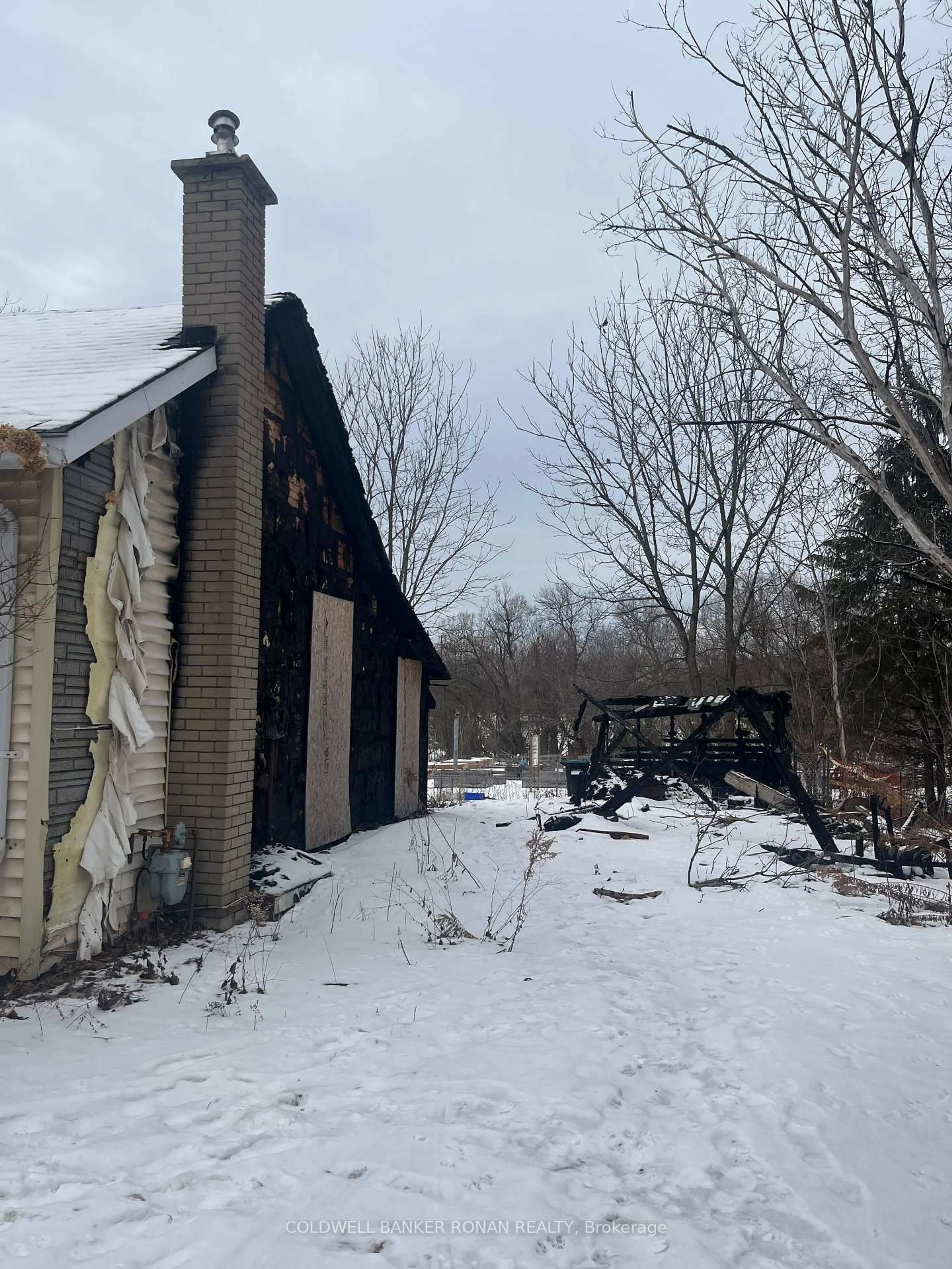 Unknown for 194 Victoria St, New Tecumseth Ontario L9R 1L9