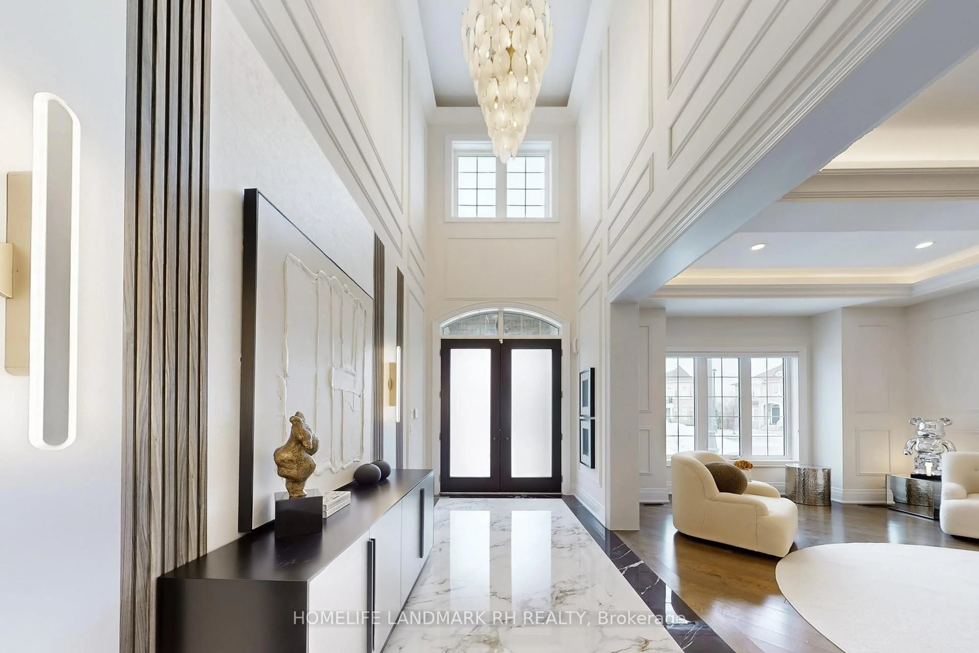 Indoor foyer for 38 Kaia Crt, Vaughan Ontario L6A 4T9