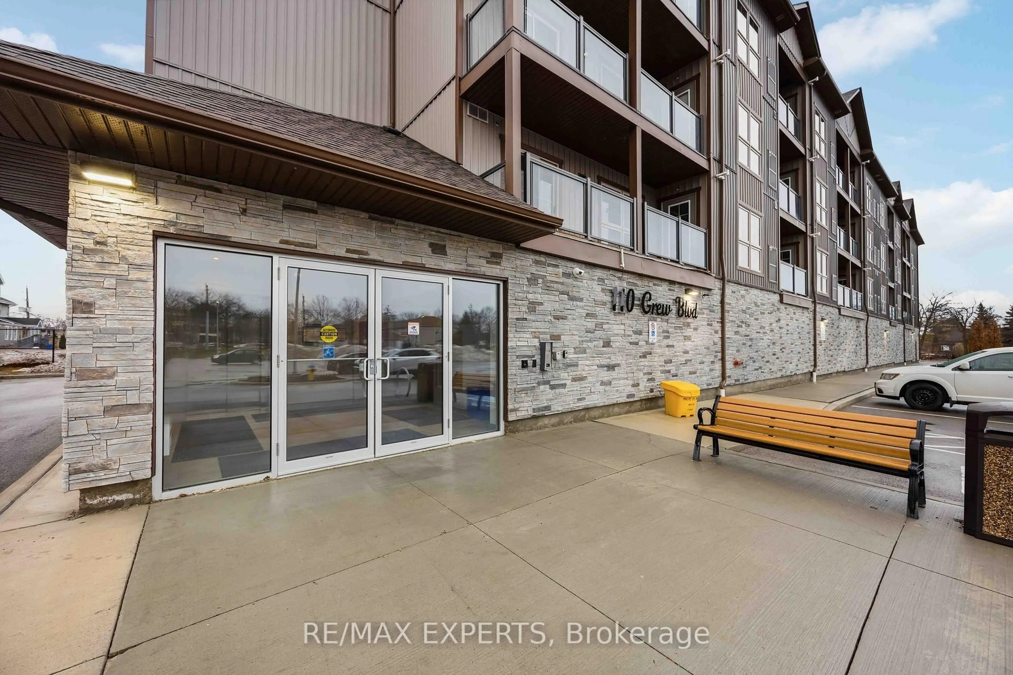 Unknown for 110 Grew Blvd #311, Georgina Ontario L0E 1L0