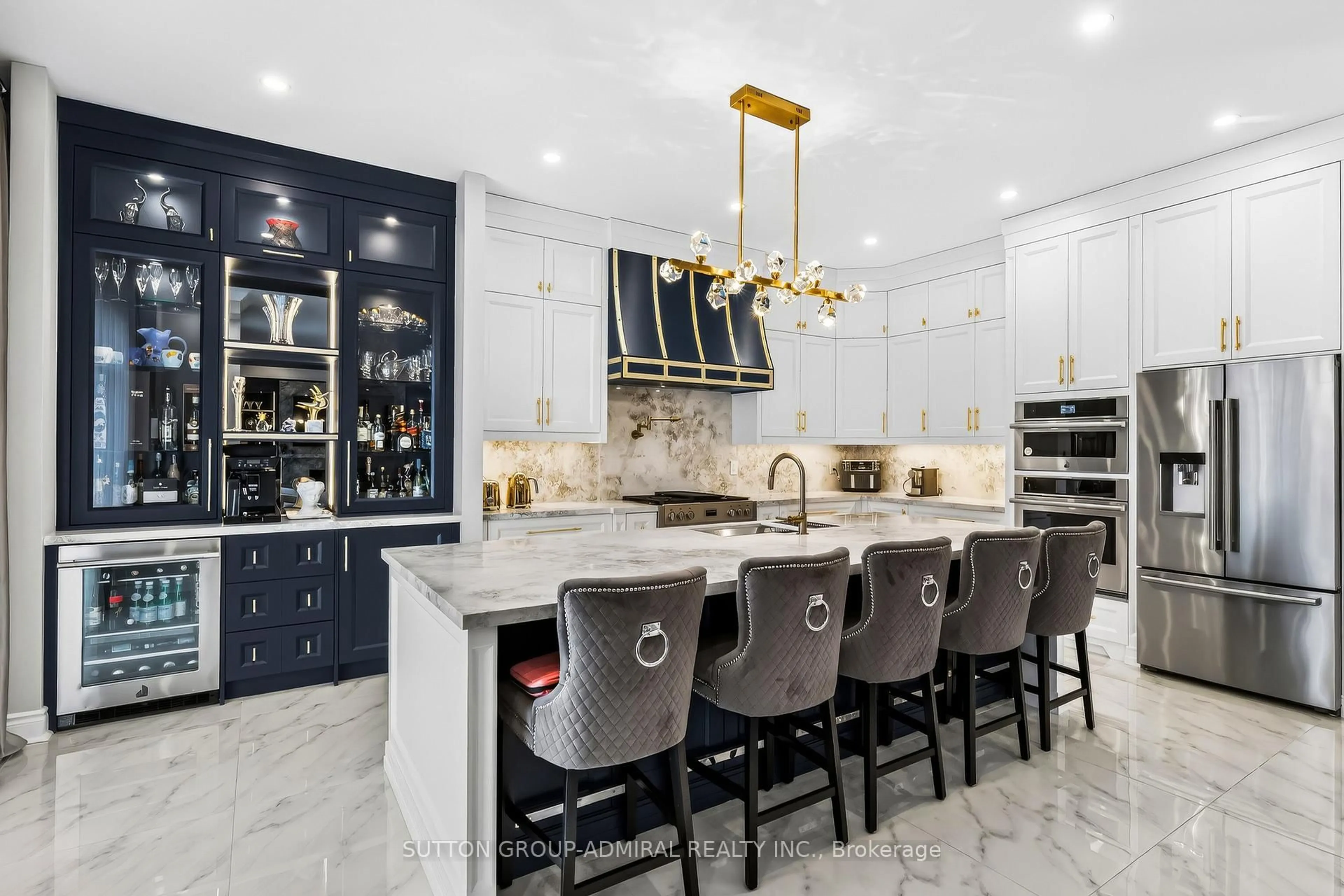 Contemporary kitchen, ceramic/tile floor for 37 Cedarpoint Crt, Vaughan Ontario L6A 4P7