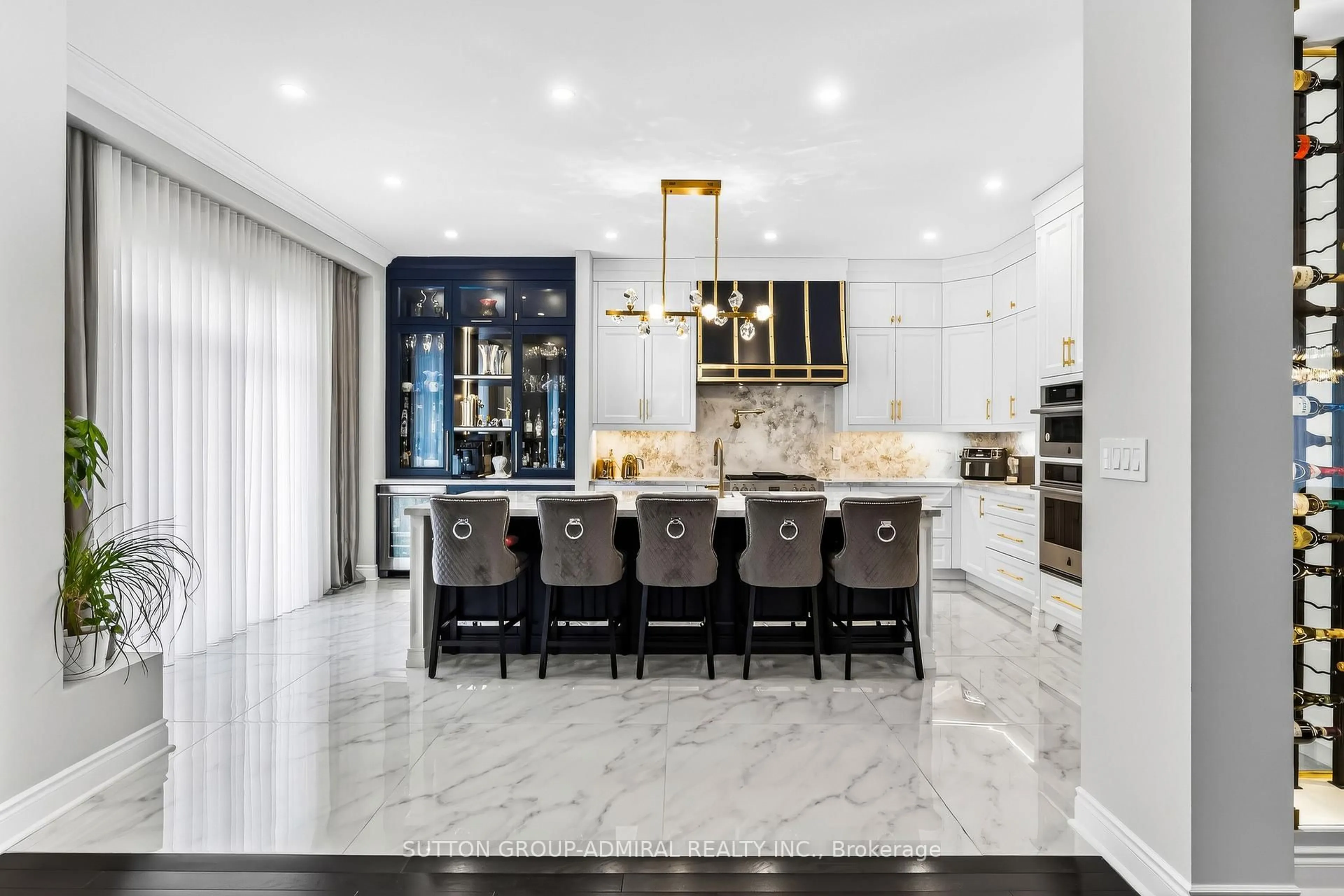 Contemporary kitchen, ceramic/tile floor for 37 Cedarpoint Crt, Vaughan Ontario L6A 4P7