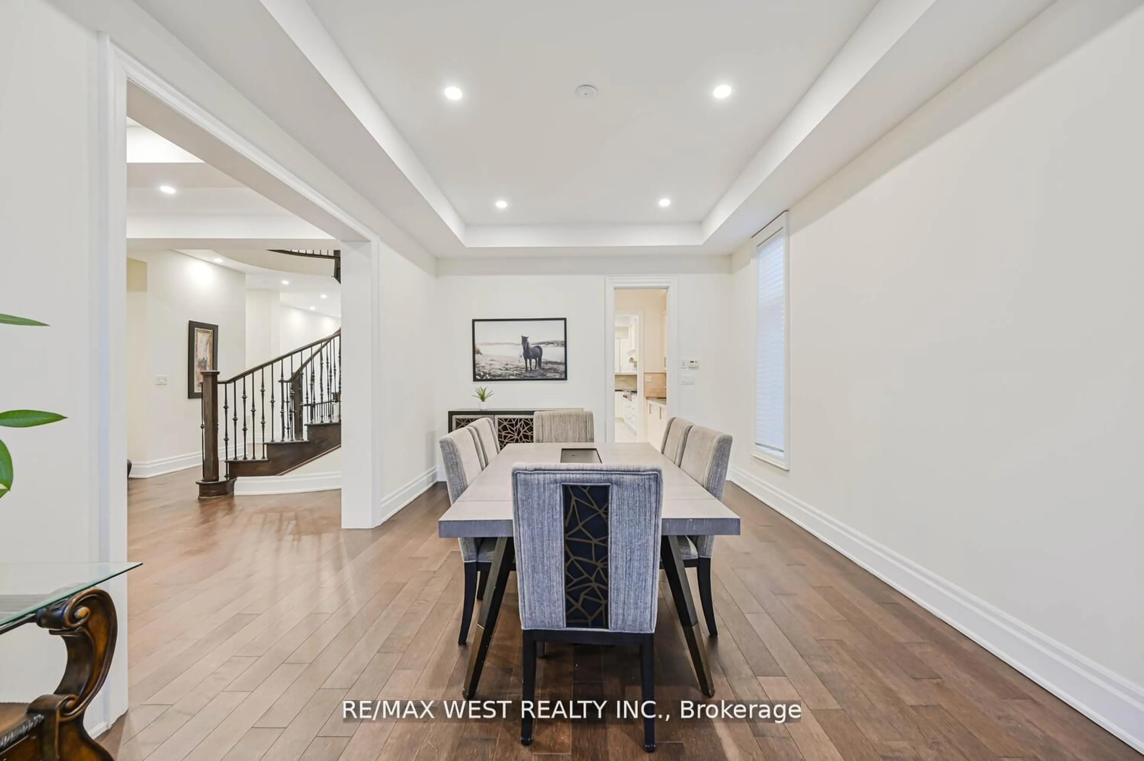Dining room, unknown for 293 Torrey Pines Rd, Vaughan Ontario L4H 3X3