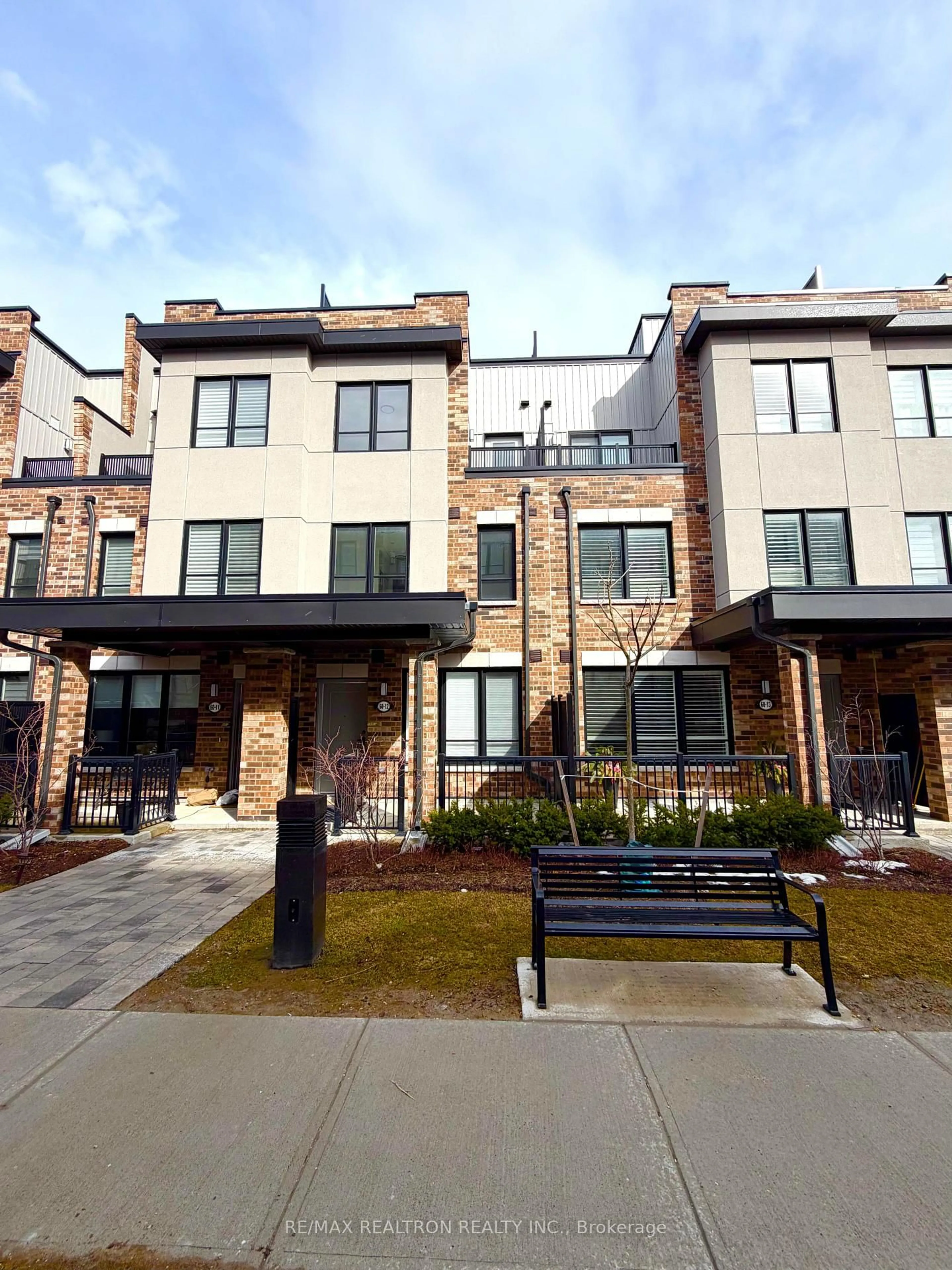 Home with brick exterior material, street for 60 Baynes Way #12, Bradford West Gwillimbury Ontario L6G 0E3