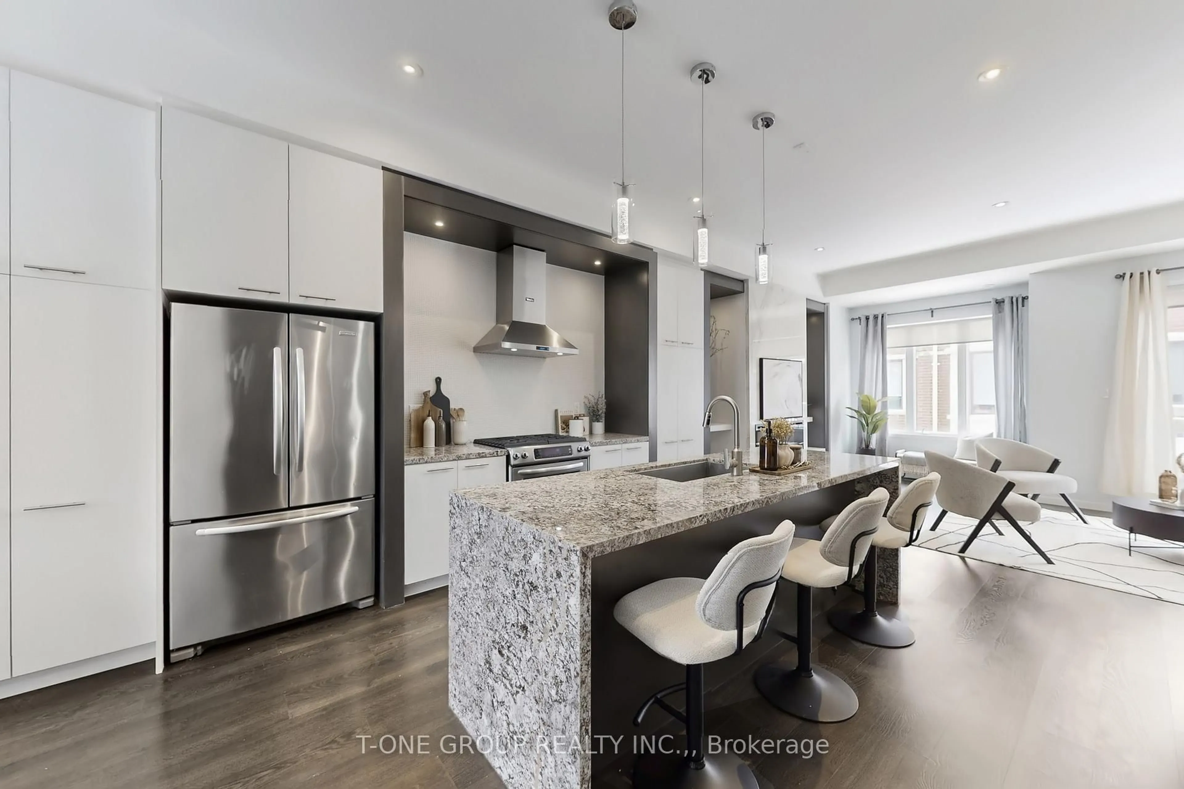 Open concept kitchen, unknown for 27 Genuine Lane, Richmond Hill Ontario L4B 0E5